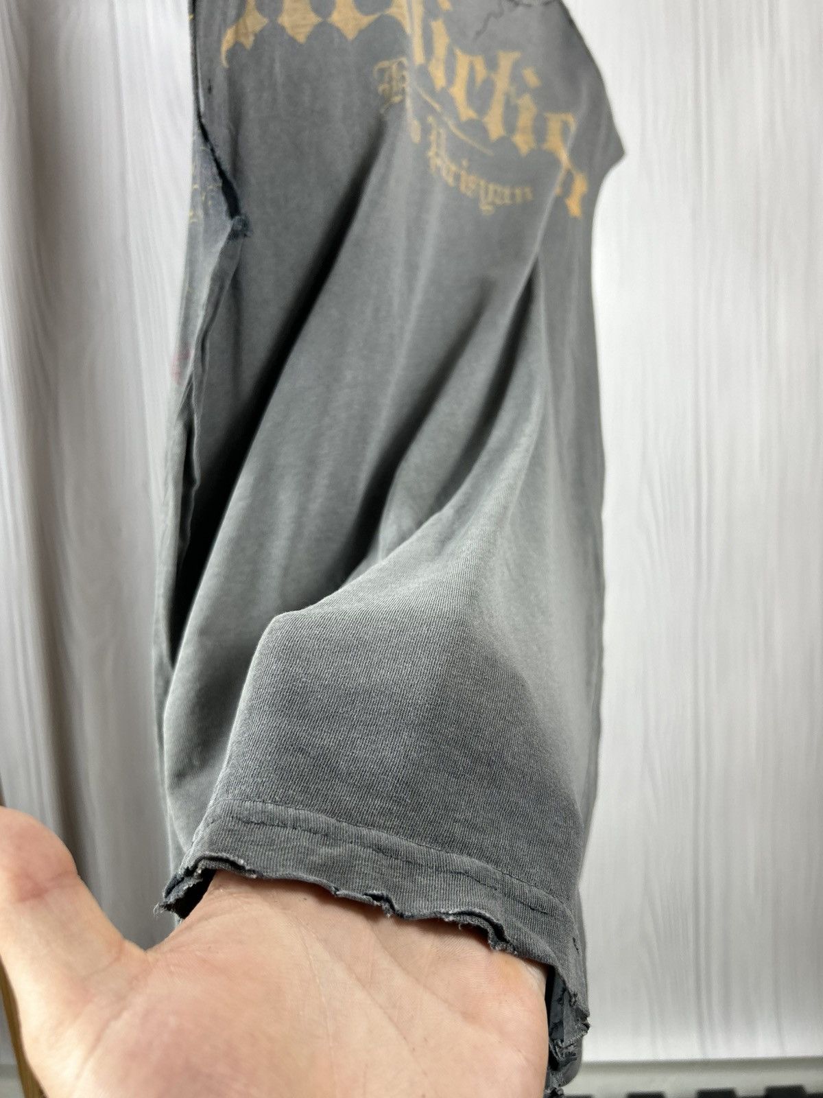 Affliction × Vintage Vintage Y2K Affliction Distressed Torn Sunfaded Tank Top L Size US L / EU 52-54 / 3 - 13 Thumbnail