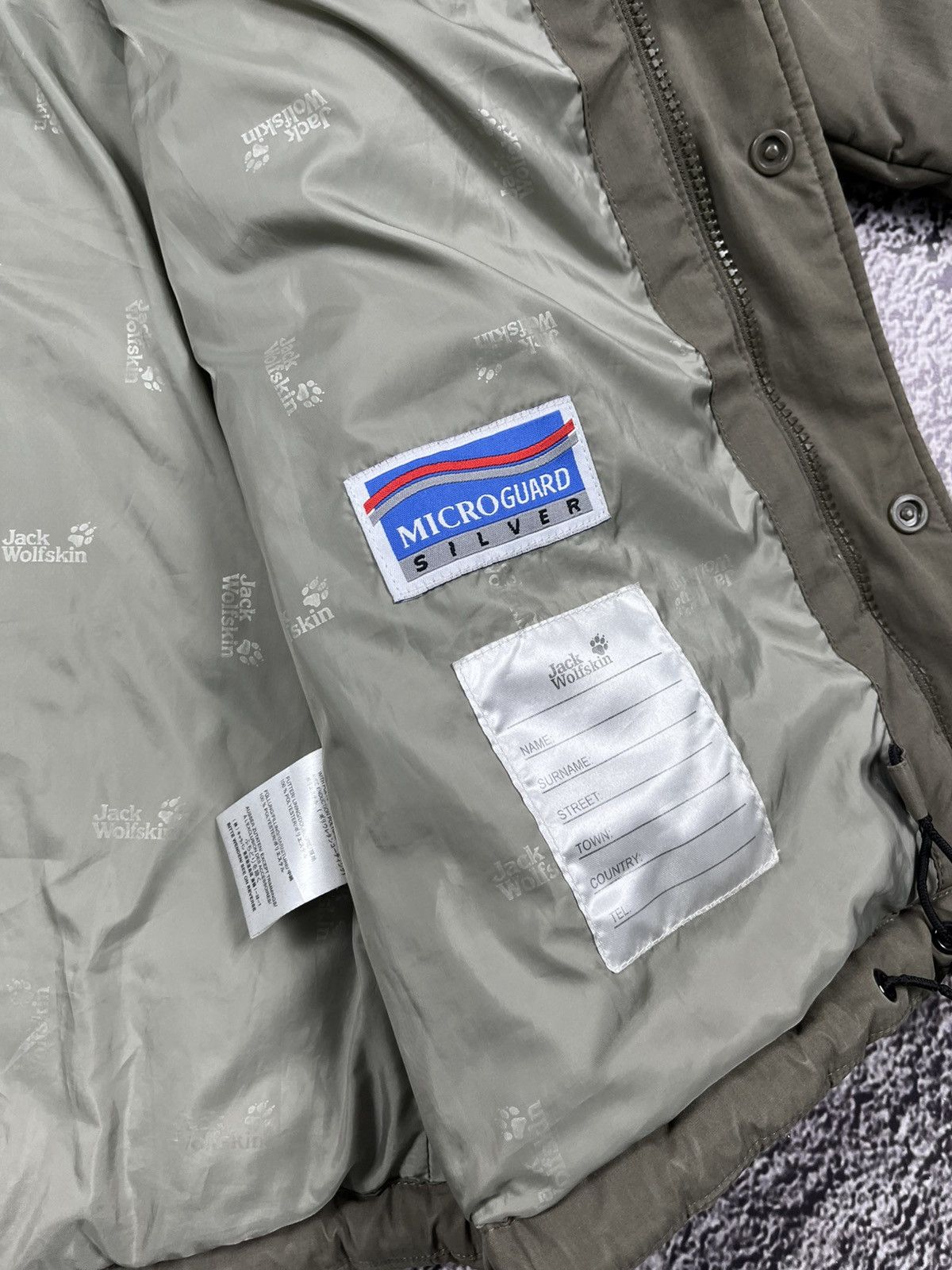 Jack Wolfskin Vintage Y2K Jack Wollfskin puffer down jacket streetwear S Size US S / EU 44-46 / 1 - 13 Thumbnail