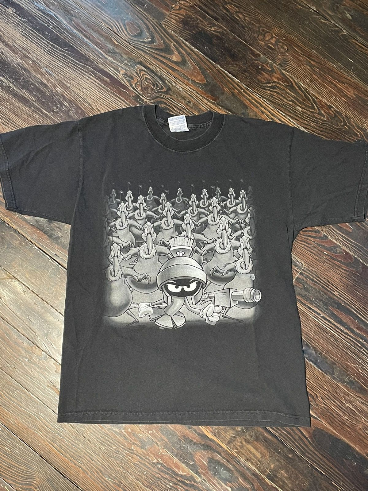 Vintage 2000 Marvin the Martian Six Flags Tshirt Size US L / EU 52-54 / 3 - 1 Thumbnail