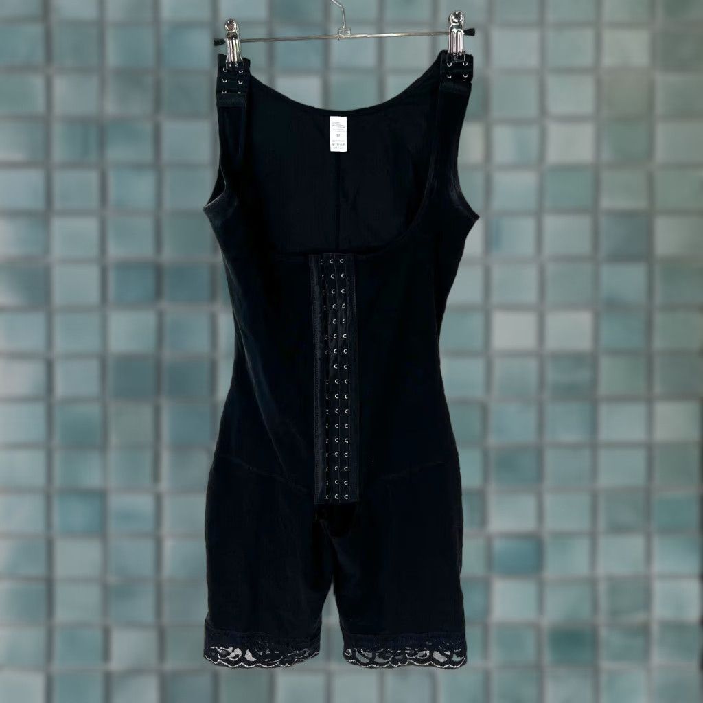 Vintage Womens Shapewear Tummy Control Open Bust Girdle Corset Bodysuit Black M Slimming 83% Nylon 17% Spandex Firm Compression Size M / US 6-8 / IT 42-44 - 1 Thumbnail