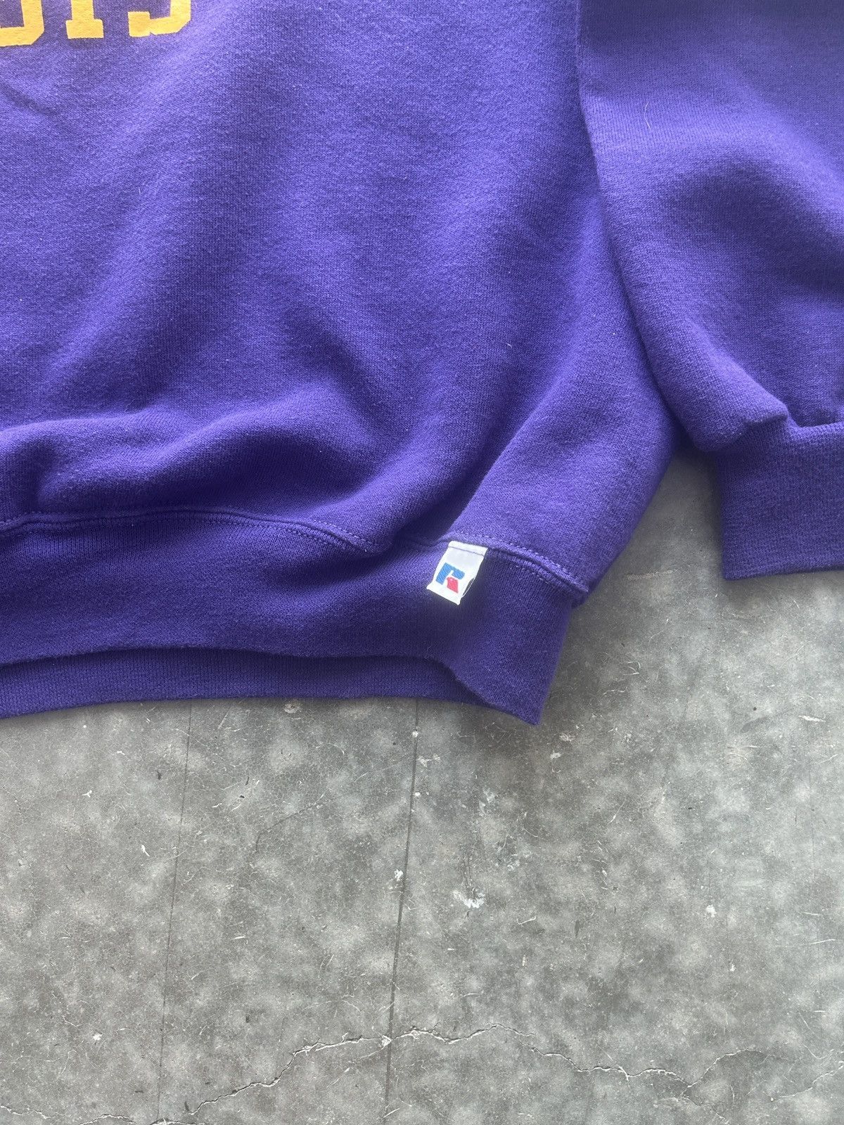Russell Athletic × Vintage Vintage 90s Russell Patrick Henry Patriots Sweatshirt Size US XL / EU 56 / 4 - 4 Thumbnail