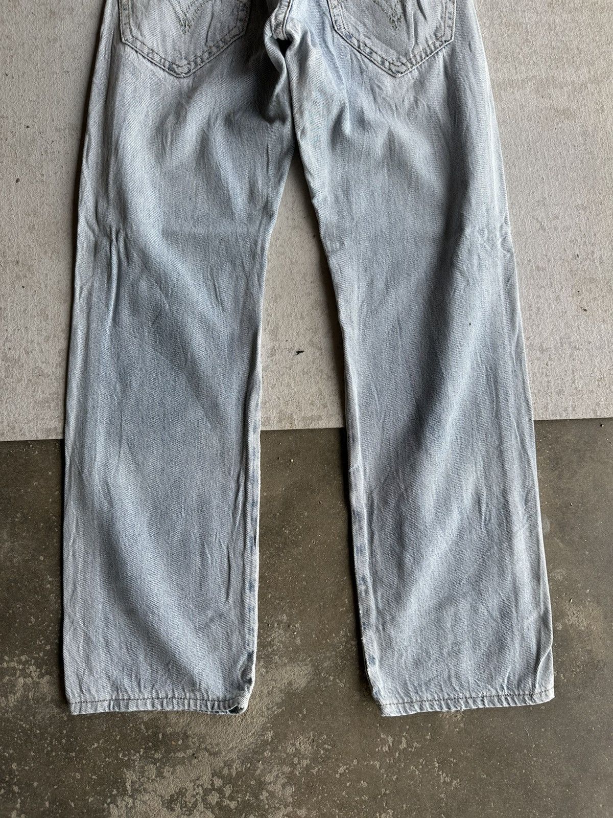 Levi's ✨SEND OFFERS✨ LEVI’S Jeans Light Wash Distressed Denim Pants Size US 30 / EU 46 - 14 Thumbnail