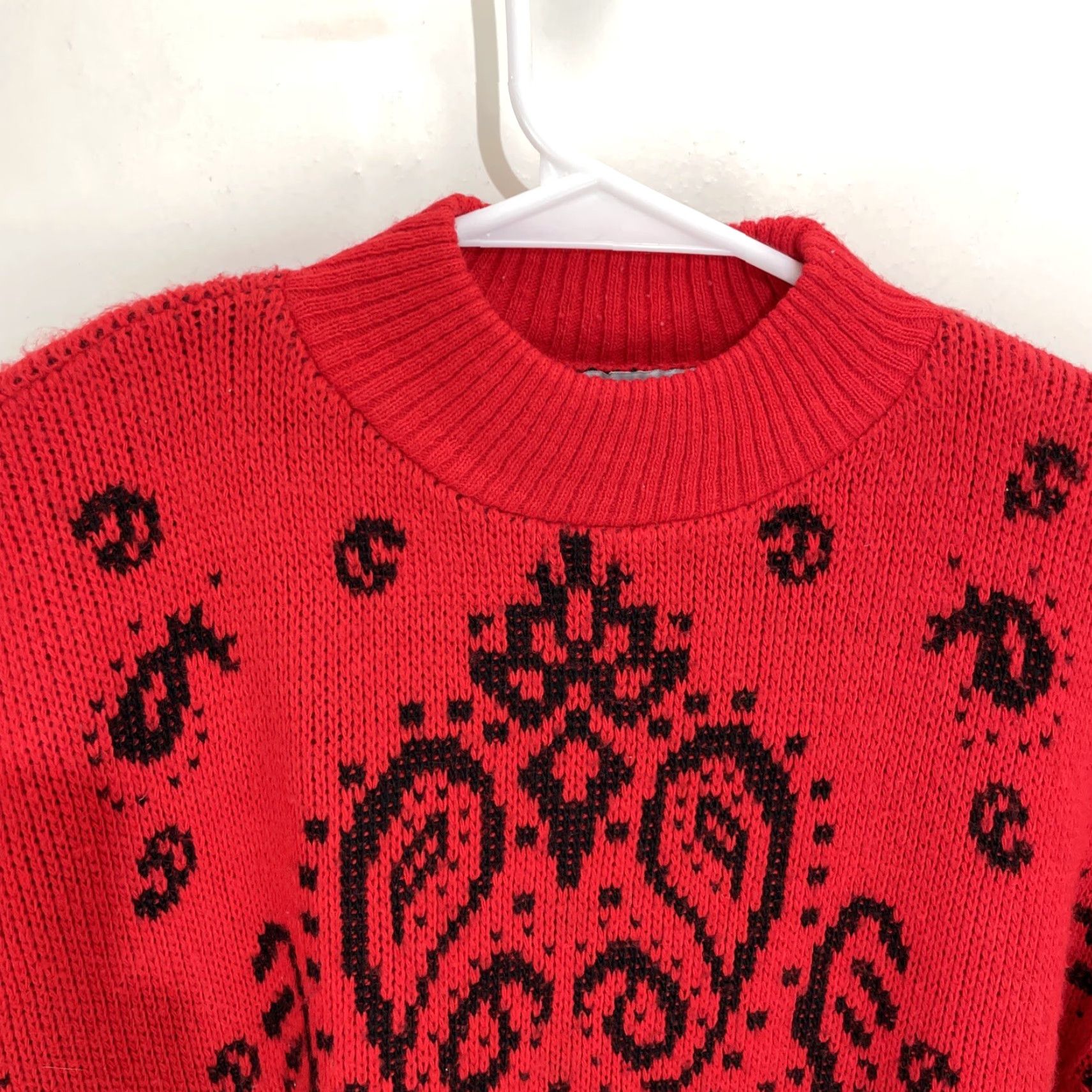 Vintage VINTAGE Private Eyes Womens Sweater Pullover Black Red Paisley USA Made Large Knit Mock Neck Long Sleeve Size L / US 10 / IT 46 - 4 Thumbnail