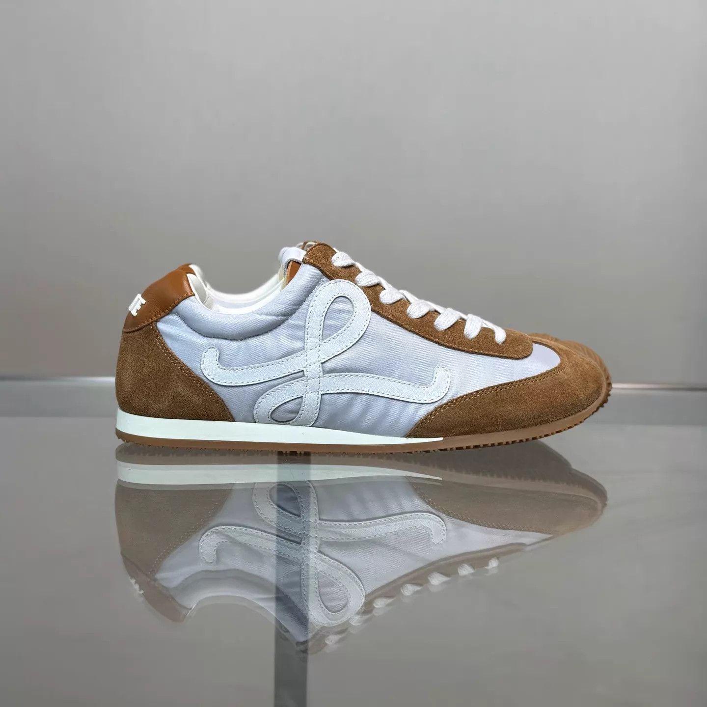 Loewe Loewe Ballet Runner 2.0 Tan/White Sneakers EU 39 New Size US 8.5 / IT 38.5 - 4 Thumbnail