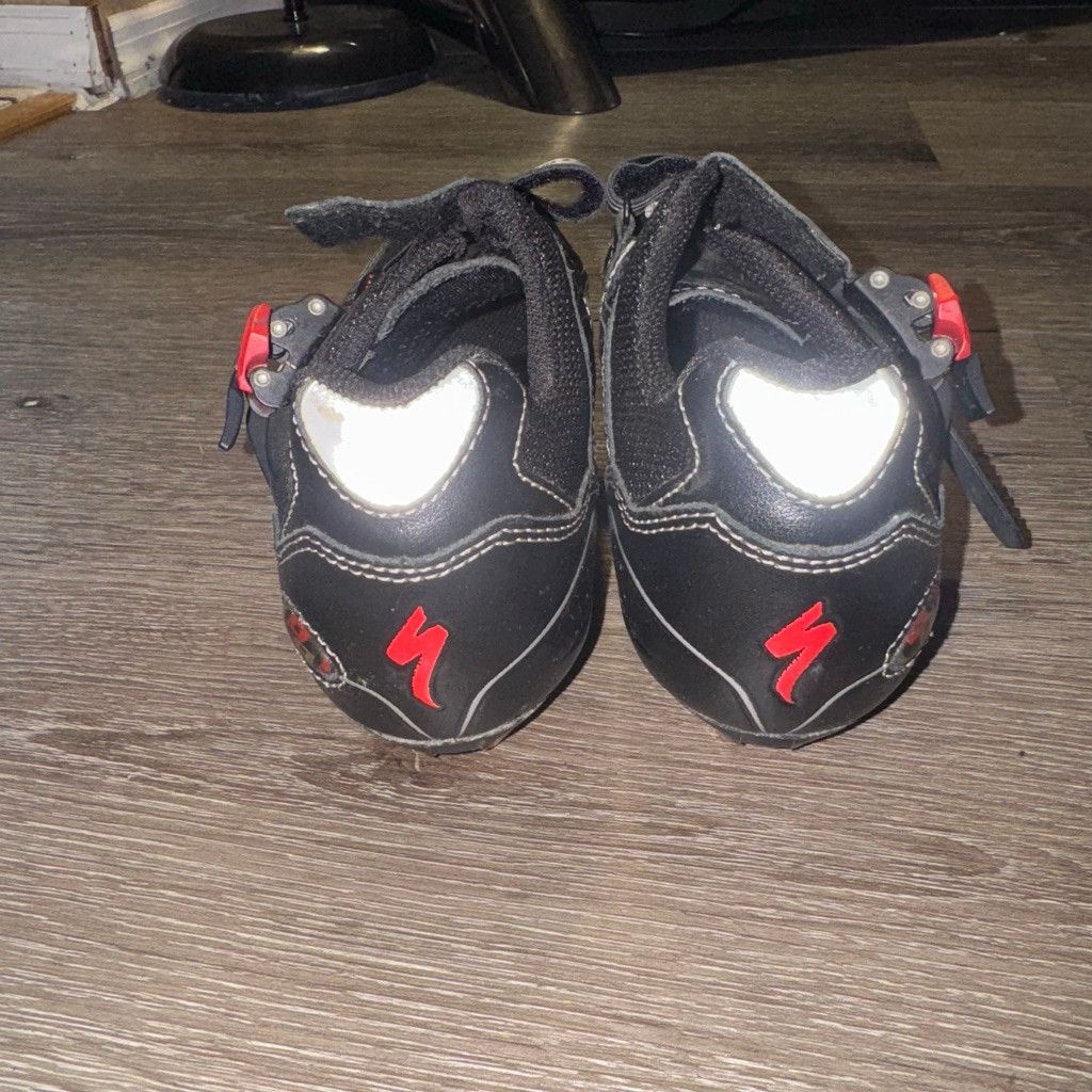 Sports Specialties Women's Specialized Black & Red Carbon Cycling Shoes Size 7 Size US 7 / IT 37 - 7 Thumbnail
