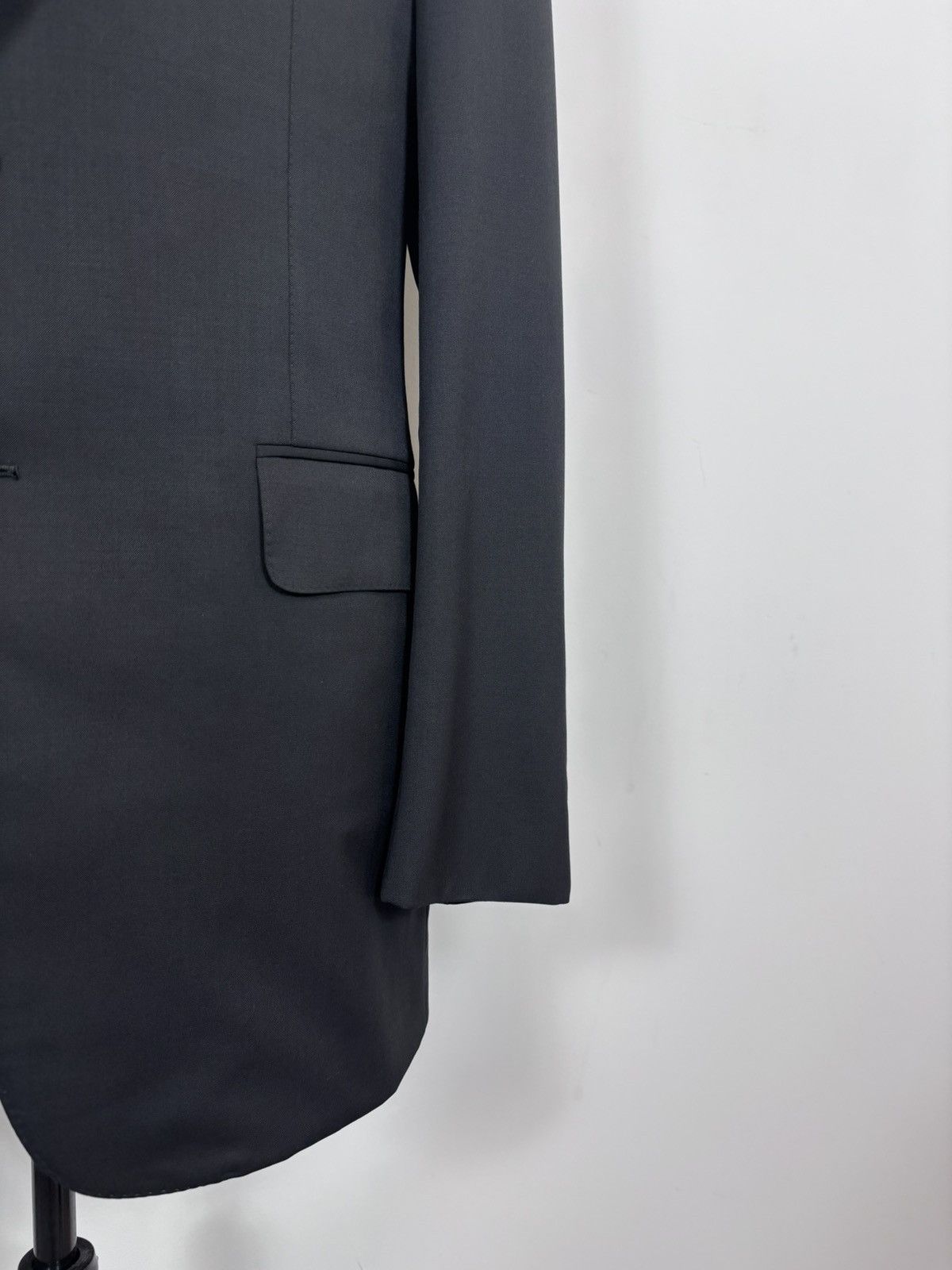 Gucci Gucci Tom Ford Era Men’s 2-Piece Black Wool Suit Size 42L - 5 Thumbnail