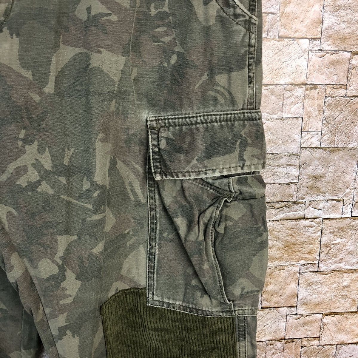 Japanese Brand Uniqlo Green Camo Cargo Multipocket Pants #A142 Size US 34 / EU 50 - 10 Thumbnail