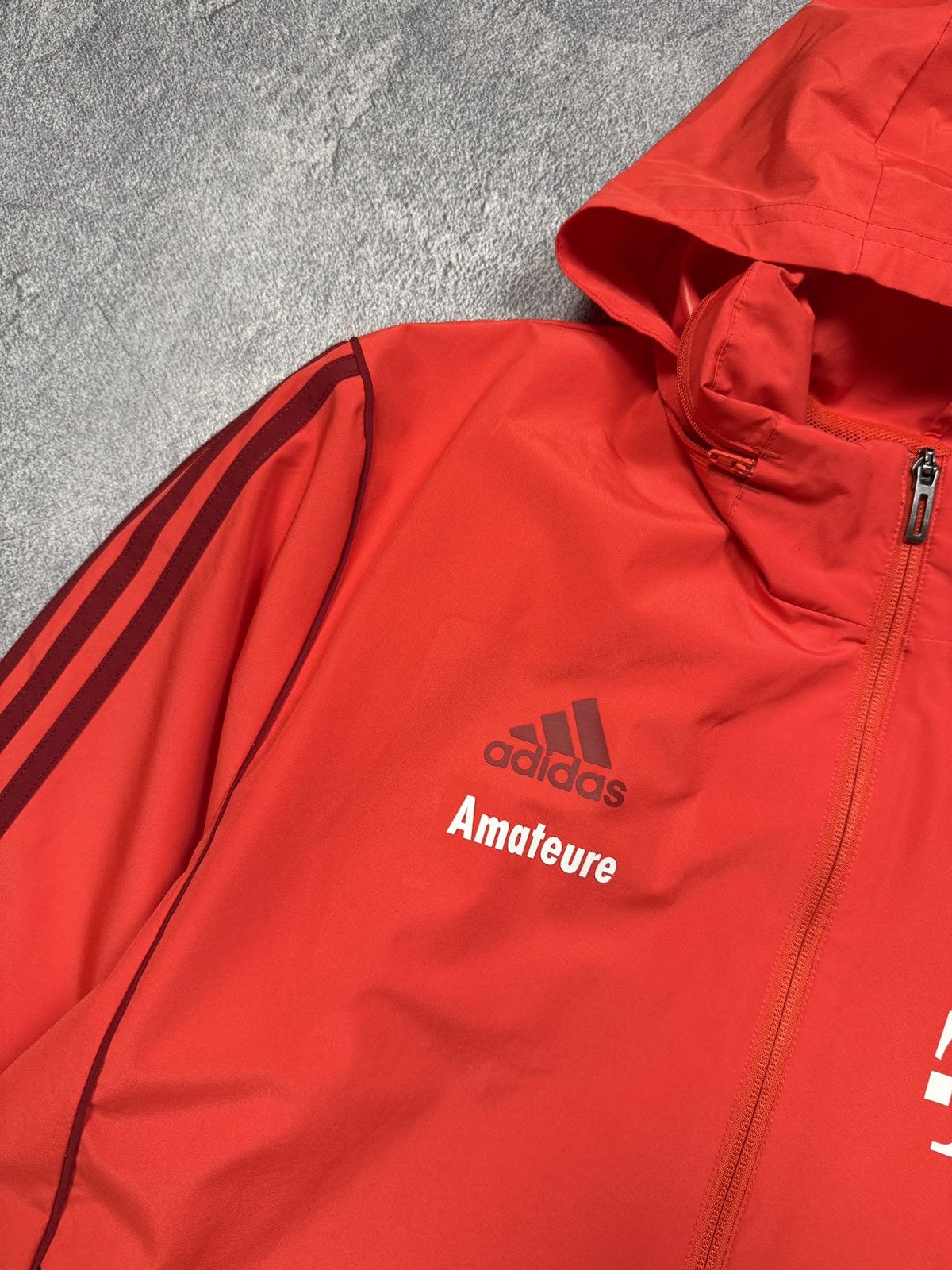 Adidas Vintage Adidas FC Bayern Munchen Soccer Zip Up Windbreaker Size US L / EU 52-54 / 3 - 4 Thumbnail