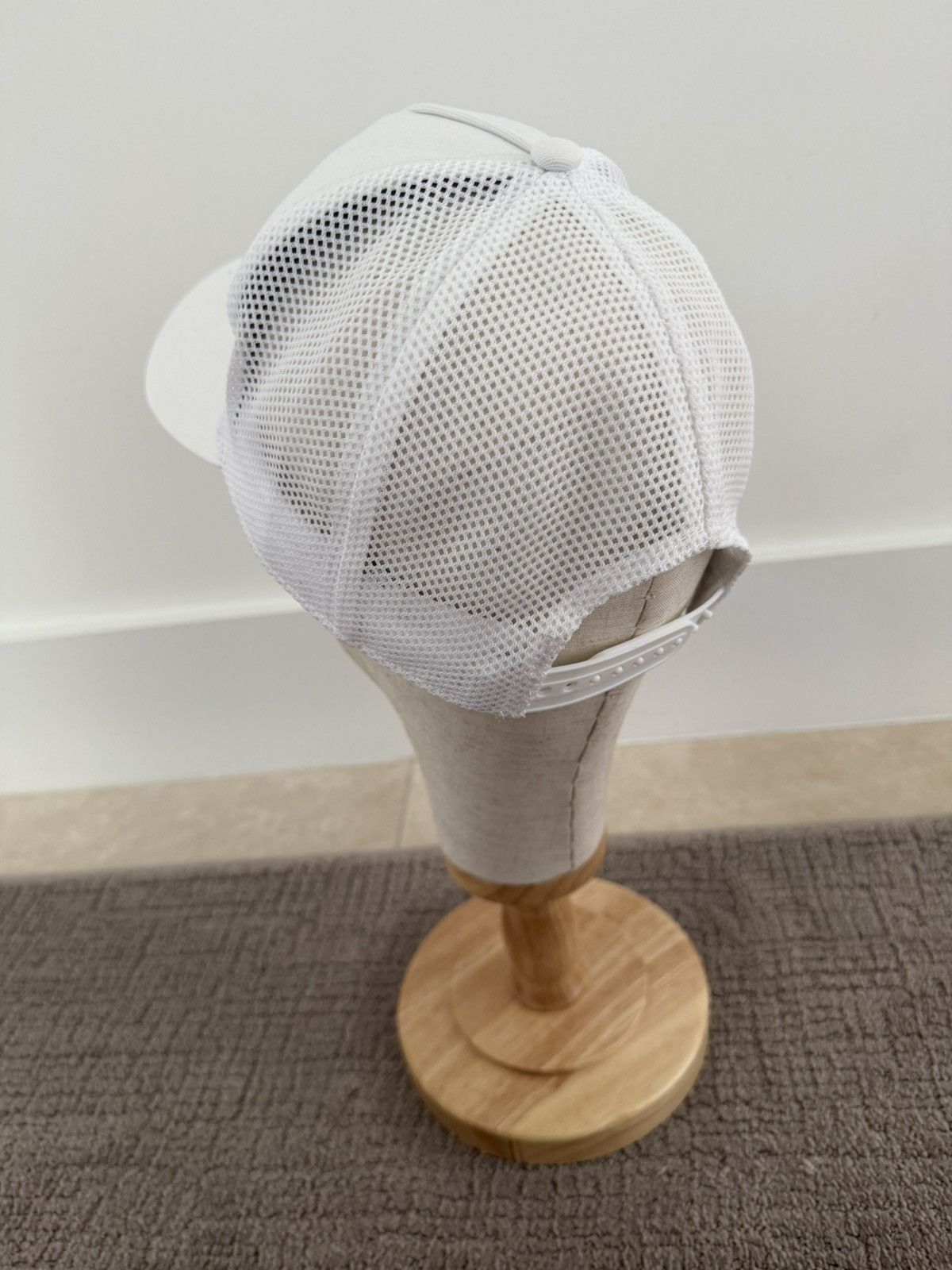 Alo District Trucker Hat - White - Retail $68 Size ONE SIZE - 3 Thumbnail