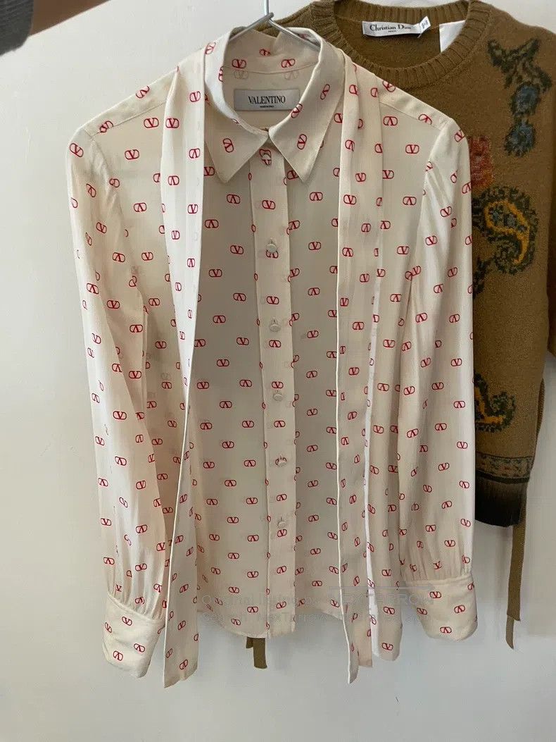 Valentino Classic V logo mulberry silk shirt