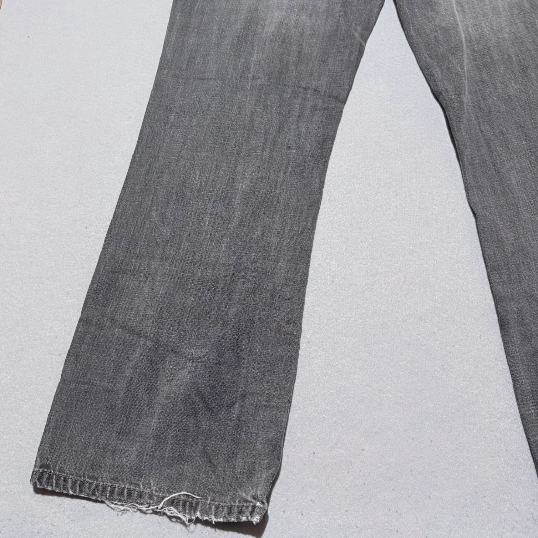 Calvin Klein Calvin Klein Jeans Men Gray Denim Mid Rise Classic Straight Zip Jeans 38 Velcro? Size US 38 / EU 54 - 5 Thumbnail