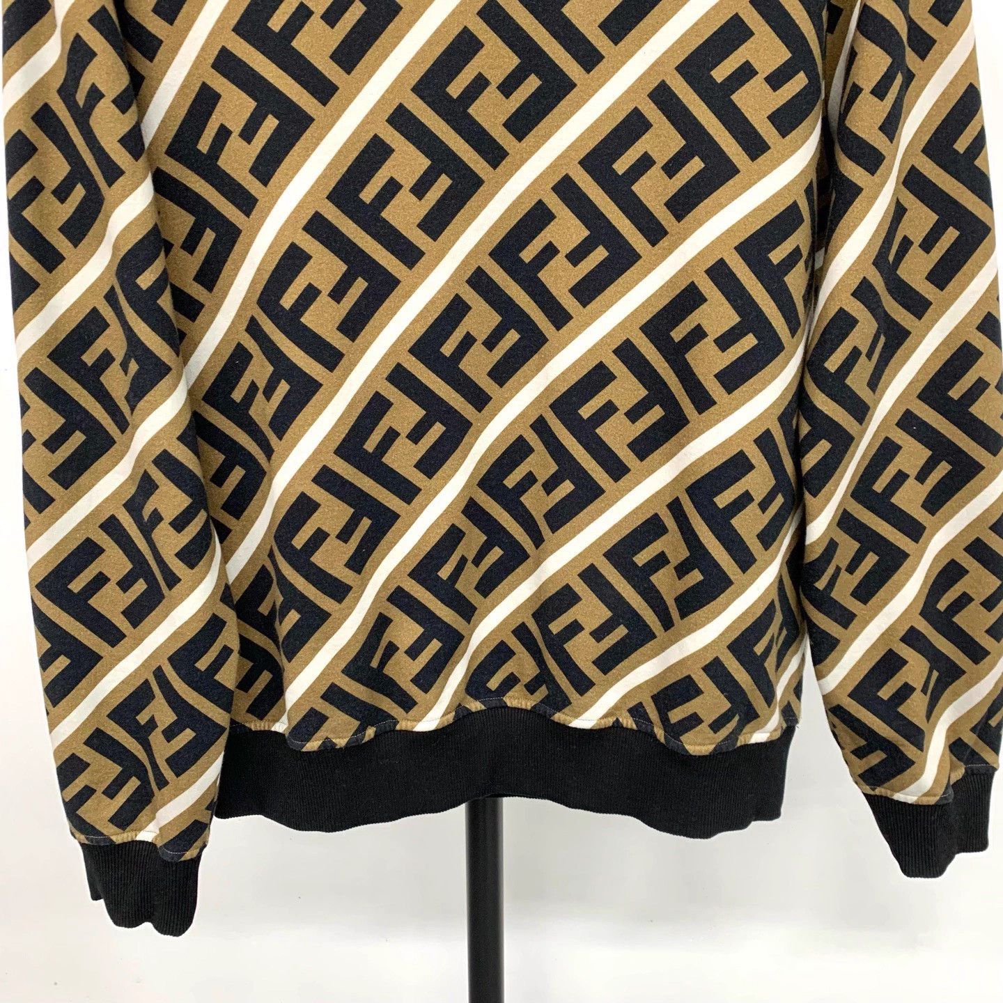 Fendi FENDI All-over Logo Crewneck Sweatshirt XL Size XL / US 12-14 / IT 48-50 - 4 Thumbnail