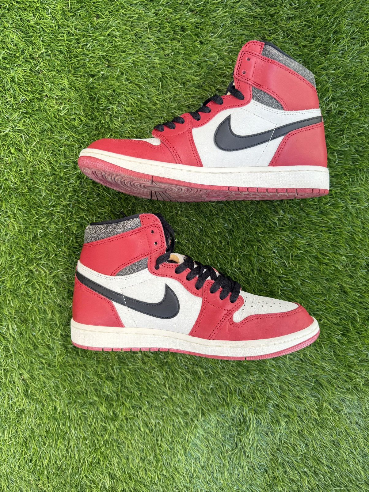 Jordan 1 High OG Chicago Lost and Found size 9
