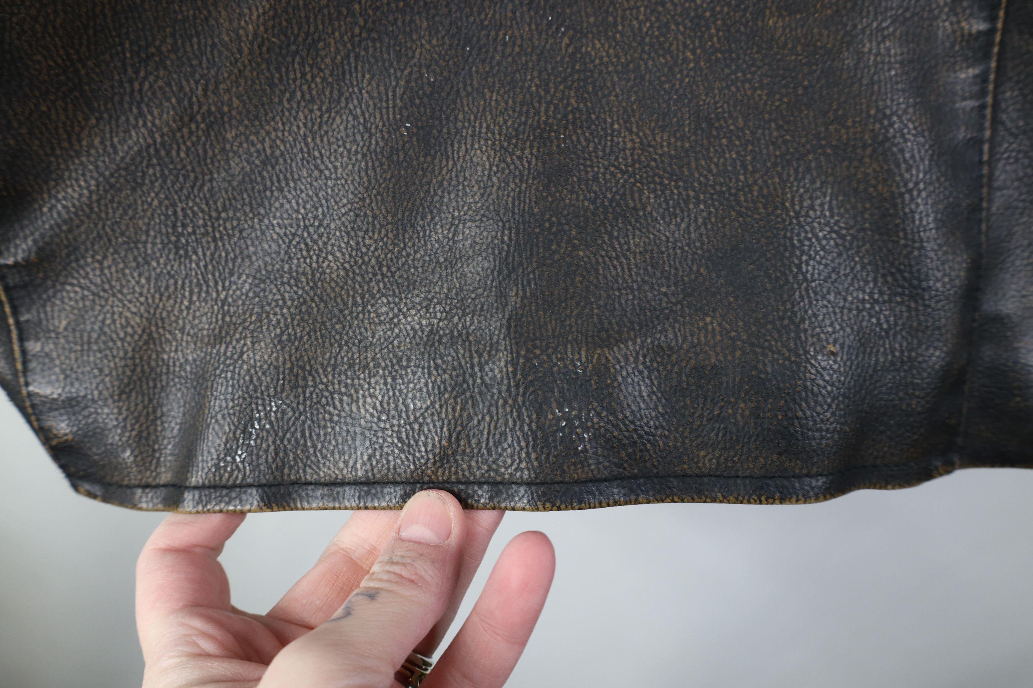 Vintage Vintage 90s Streetwear Quilted Faux Leather Jacket Brown Size US L / EU 52-54 / 3 - 13 Thumbnail