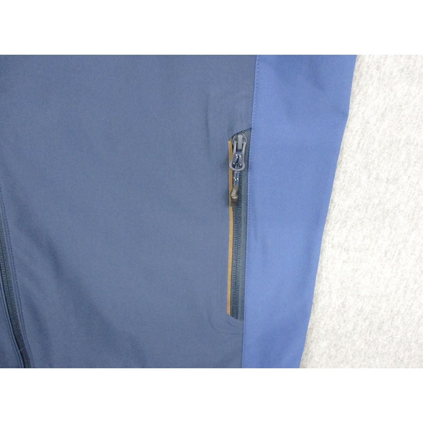 Vineyard Vines Vineyard Vines Jim Nantz by Vineyard Vines Mens Small Brenton Hotel Newport RI Blue Softshell Vest Zip Front Pockets Stand-Up Collar Golf Size US S / EU 44-46 / 1 - 4 Thumbnail
