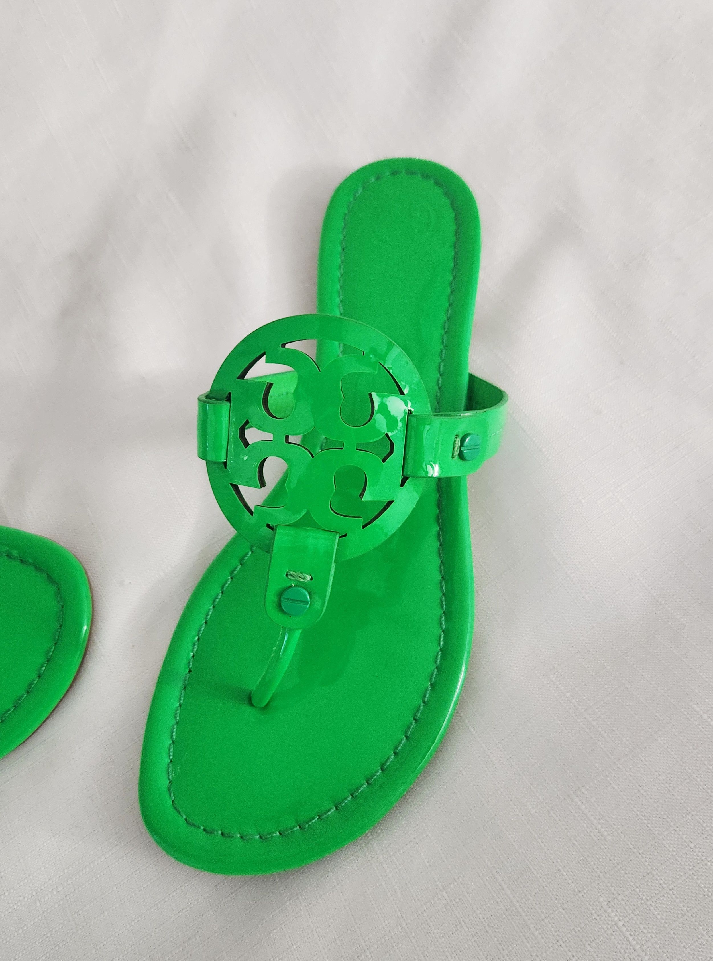 Designer × Tory Burch Tory Burch Miller Sandals Rare Fluo green Patent leather 8.5 Size US 8.5 / IT 38.5 - 2 Thumbnail