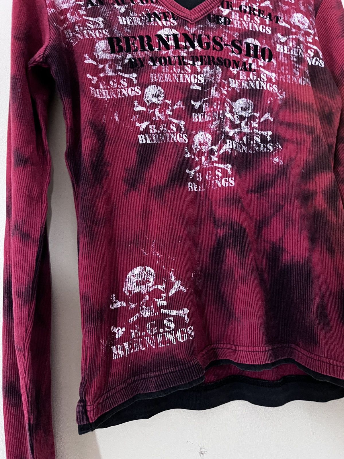Japanese Brand Japanese Bernings Sho skulls blood Size US M / EU 48-50 / 2 - 4 Thumbnail