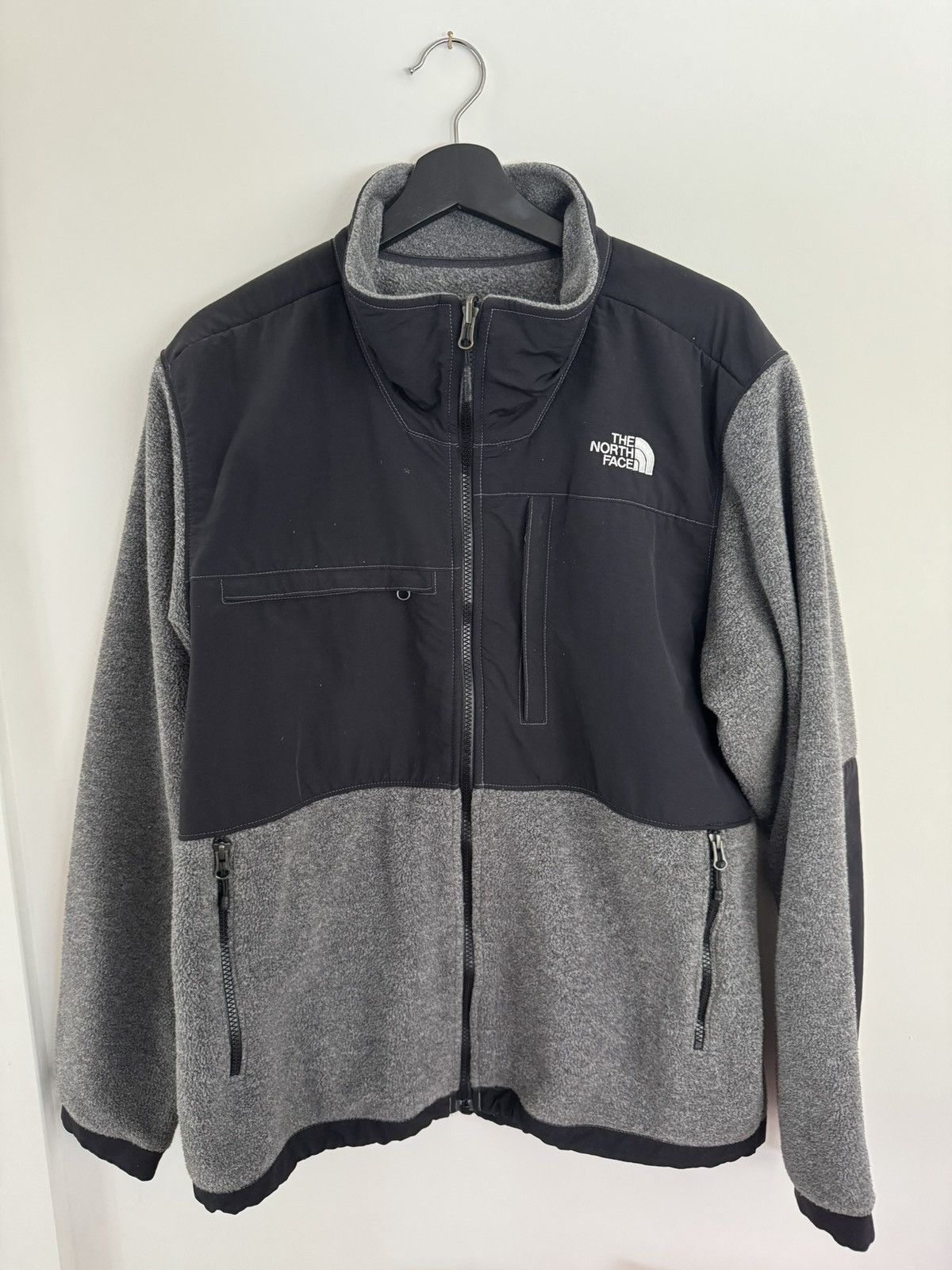 The North Face Preowned The North Face Grey Denali Fleece Jacket Size Large Size US L / EU 52-54 / 3 - 1 Thumbnail