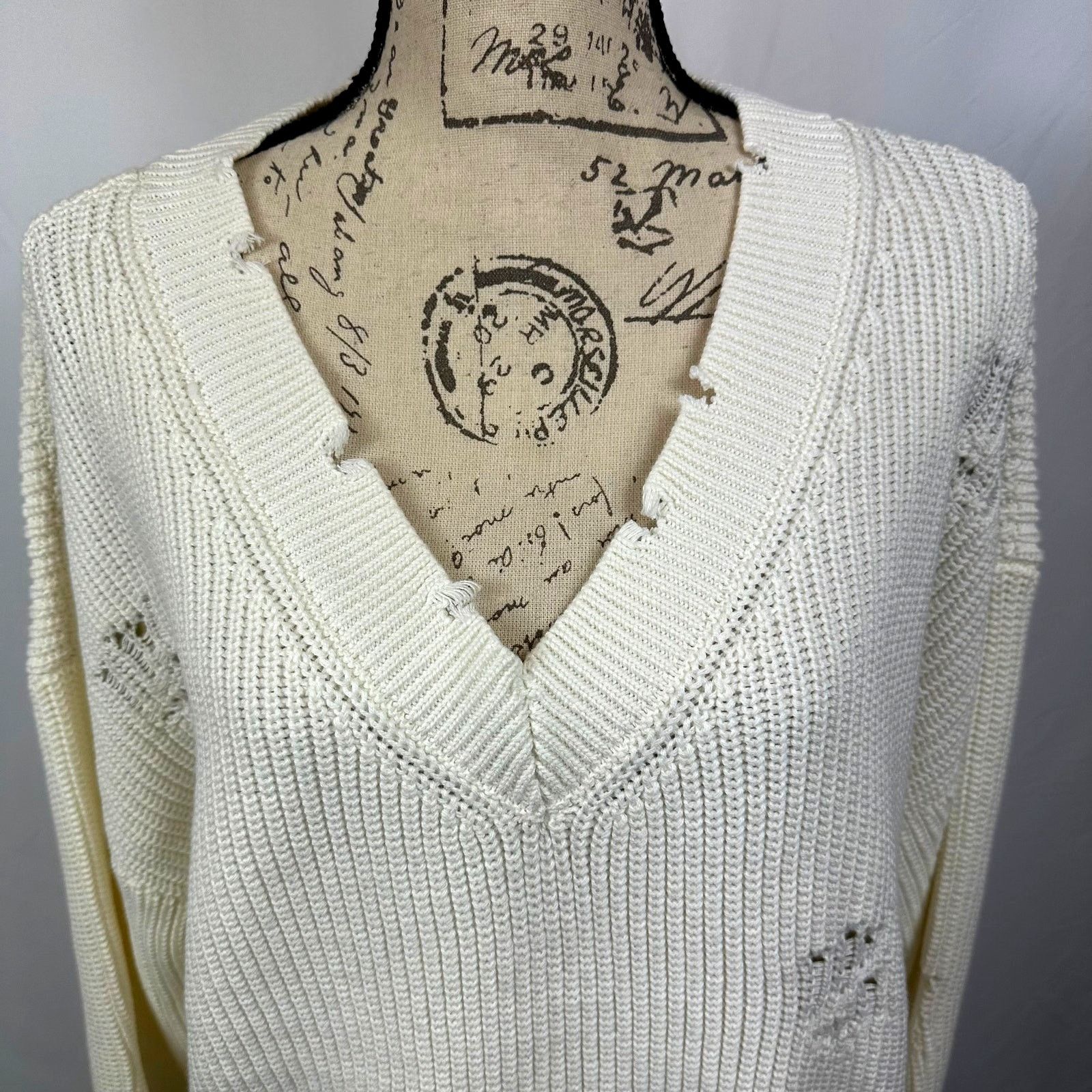 Other 525 America Distressed Shaker V-Neck Sweater in Chalk size M Size M / US 6-8 / IT 42-44 - 12 Thumbnail