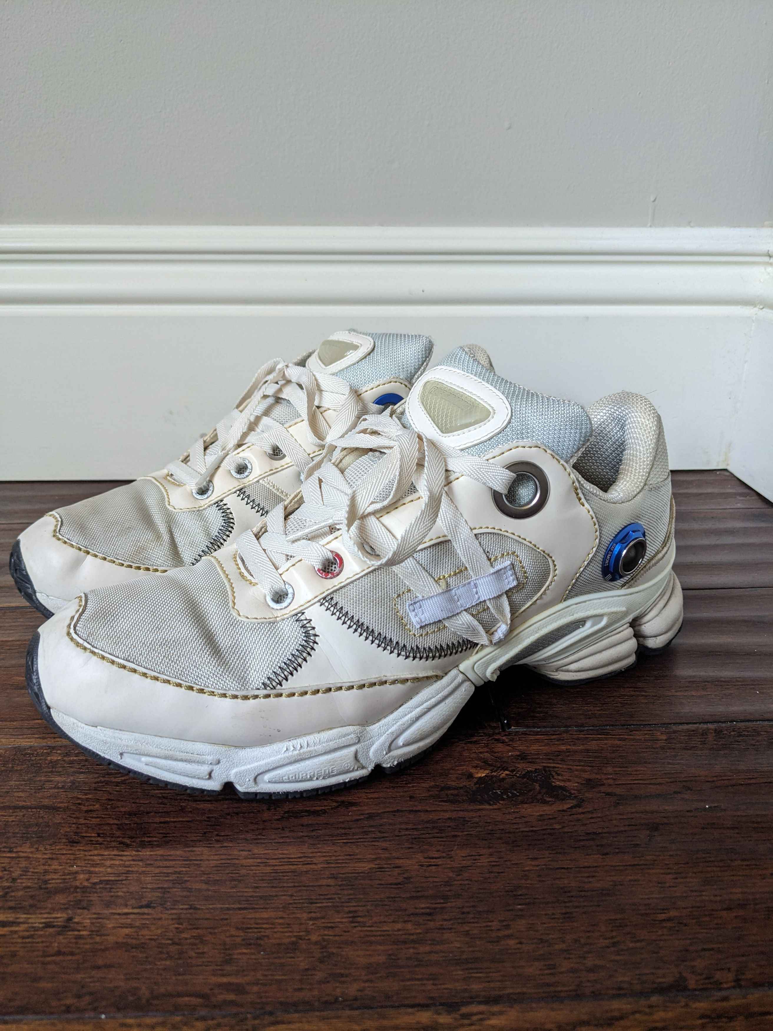 Raf simons robot ozweego hotsell