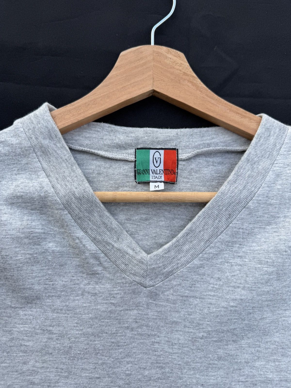 Gianni Valentino Rare Vintage 90s Gianni Valentino Small Logo Pocket Tshirt Size US L / EU 52-54 / 3 - 7 Thumbnail