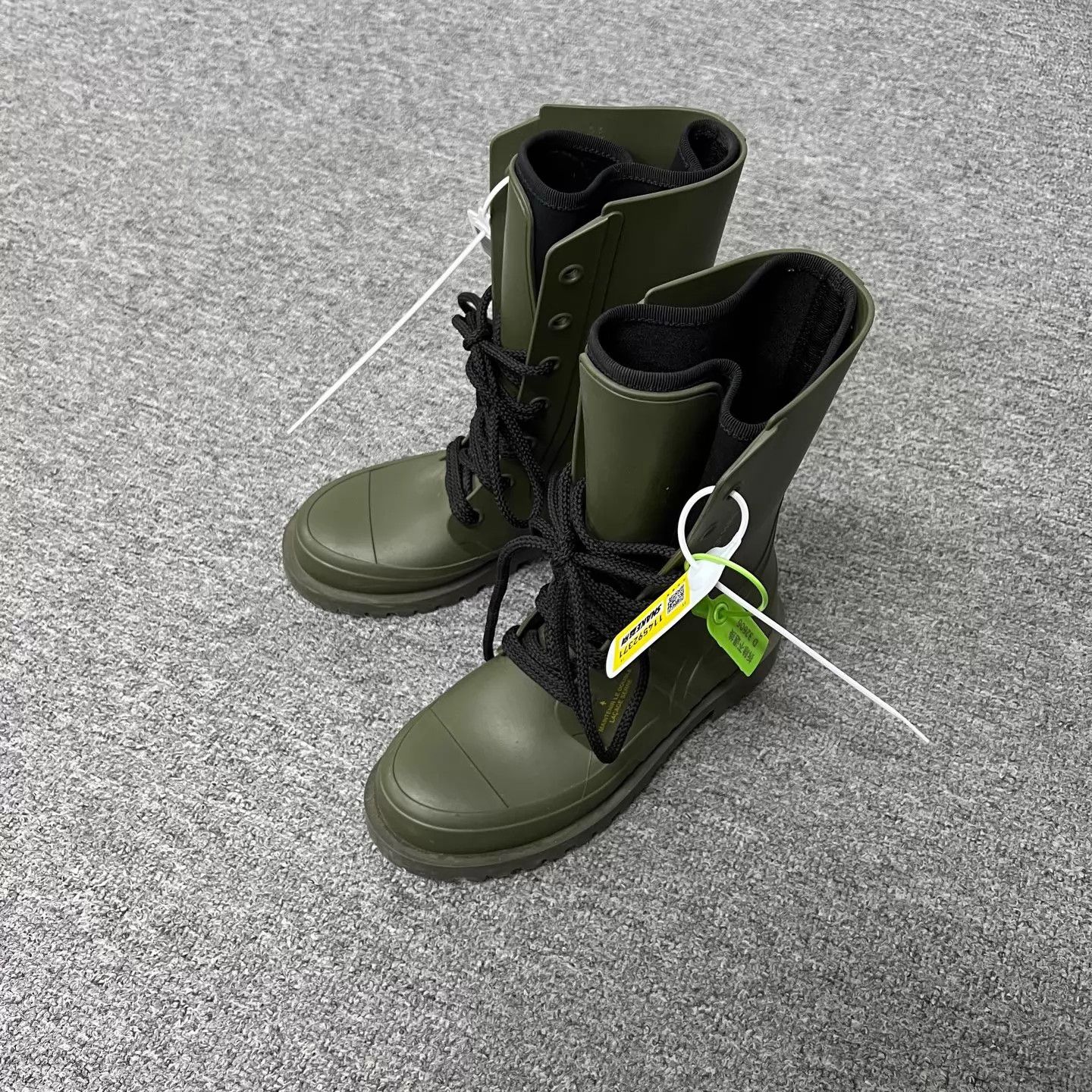 Dior Dior bee heel military green boots EUR36 99new Size US 5.5 / IT 35.5 - 2 Thumbnail