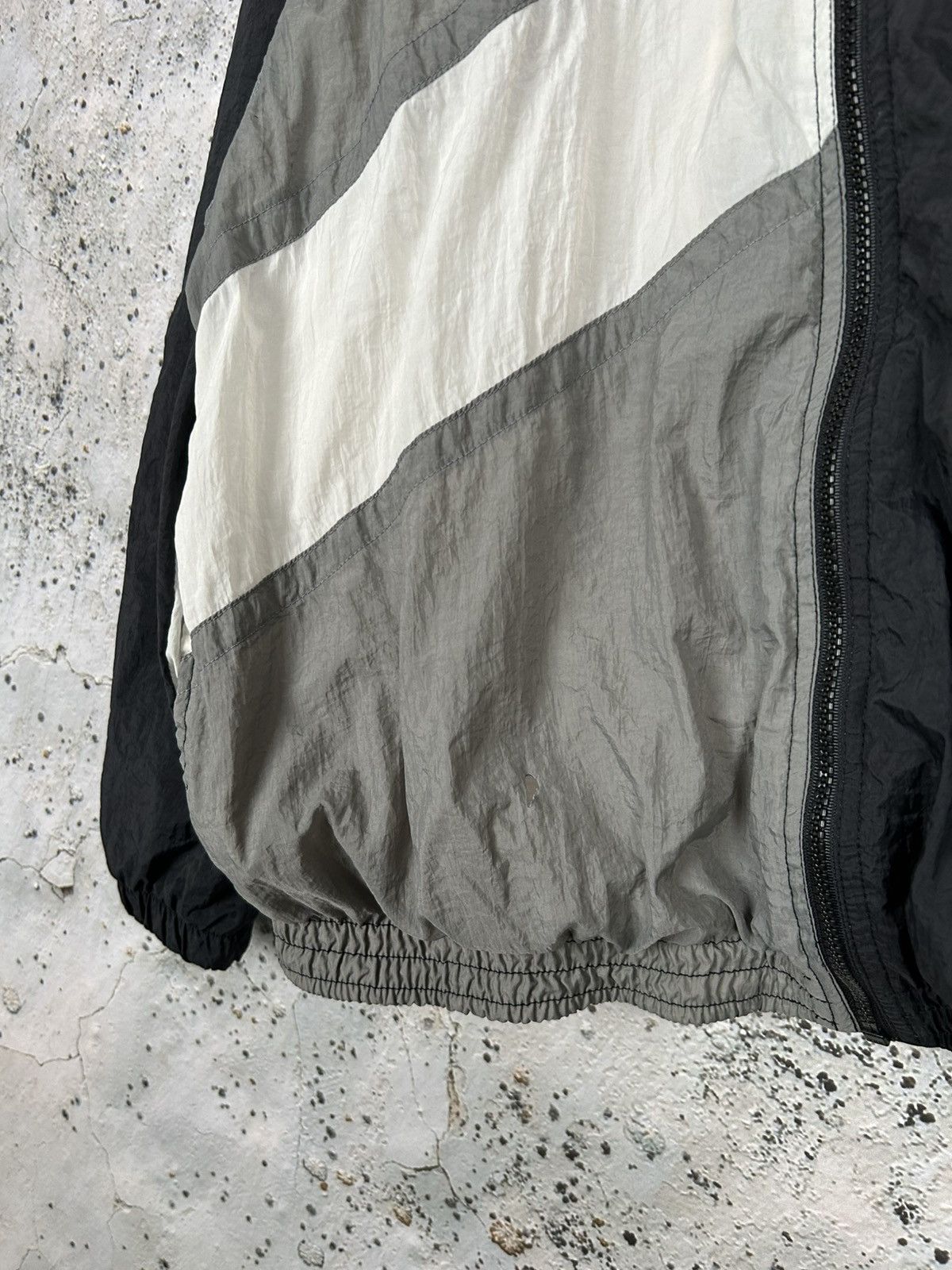 Nike Vintage Nike 90s Light Jacket Swoosh Streetwear Baggy Rap Size US M / EU 48-50 / 2 - 8 Thumbnail