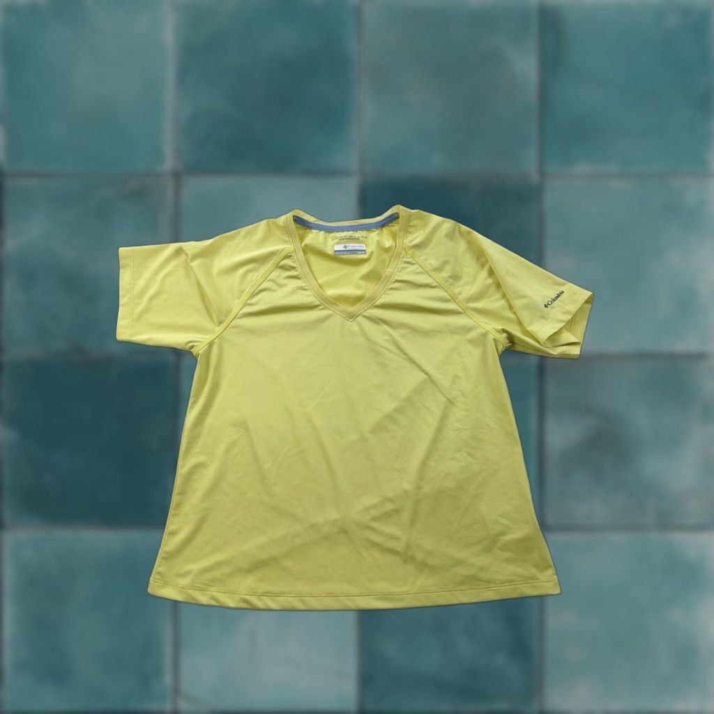 Vintage Columbia Shirt Womens XS Yellow Short Sleeve V-Neck Omni-Shade Sun Protection Jersey T-Shirt Size XS / US 0-2 / IT 36-38 - 1 Thumbnail