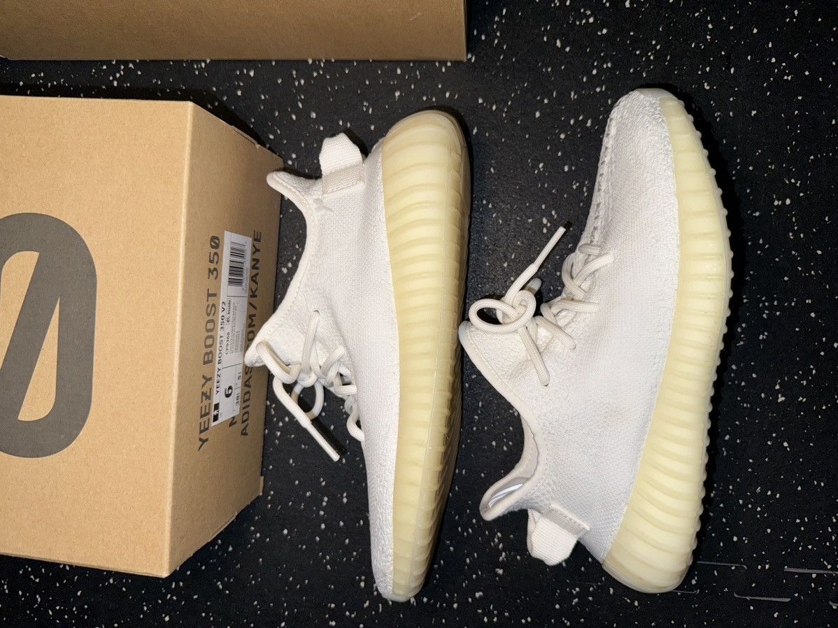 Adidas × Yeezy adidas Yeezy Boost 350 V2 in cream sz 6 Y Size US 6 / EU 39 - 6 Thumbnail