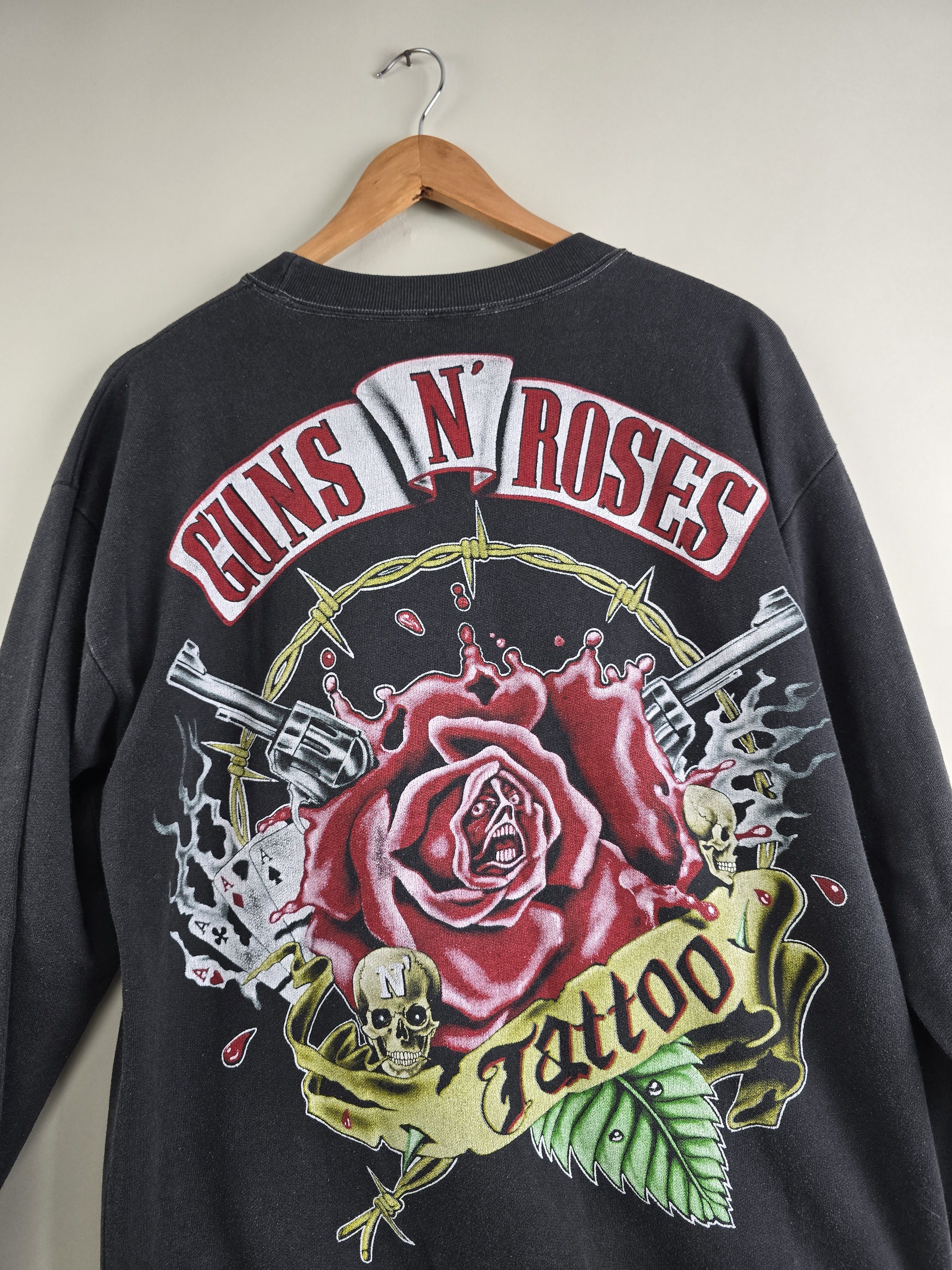 Band Tees × Guns N' Roses × Vintage 90s Guns N' Roses Whiskey Tattoo Crew neck L 21.5" 28" Size US L / EU 52-54 / 3 - 5 Thumbnail