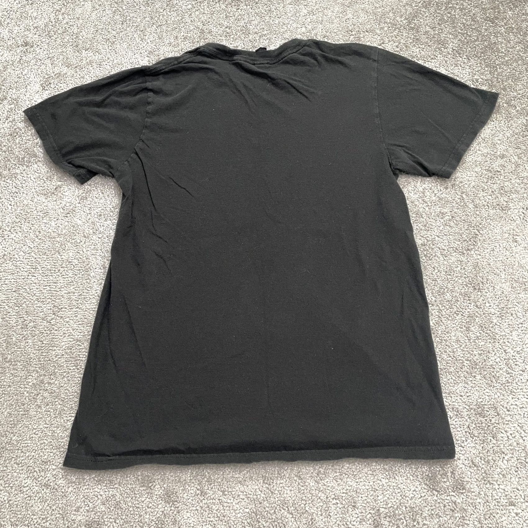 Vintage District Concept Tee Graphic T-Shirt Unisex M Black Crew Neck Short Sleeve Cotton Preshrunk Basic City Adults Womens Mens Size M / US 6-8 / IT 42-44 - 2 Thumbnail