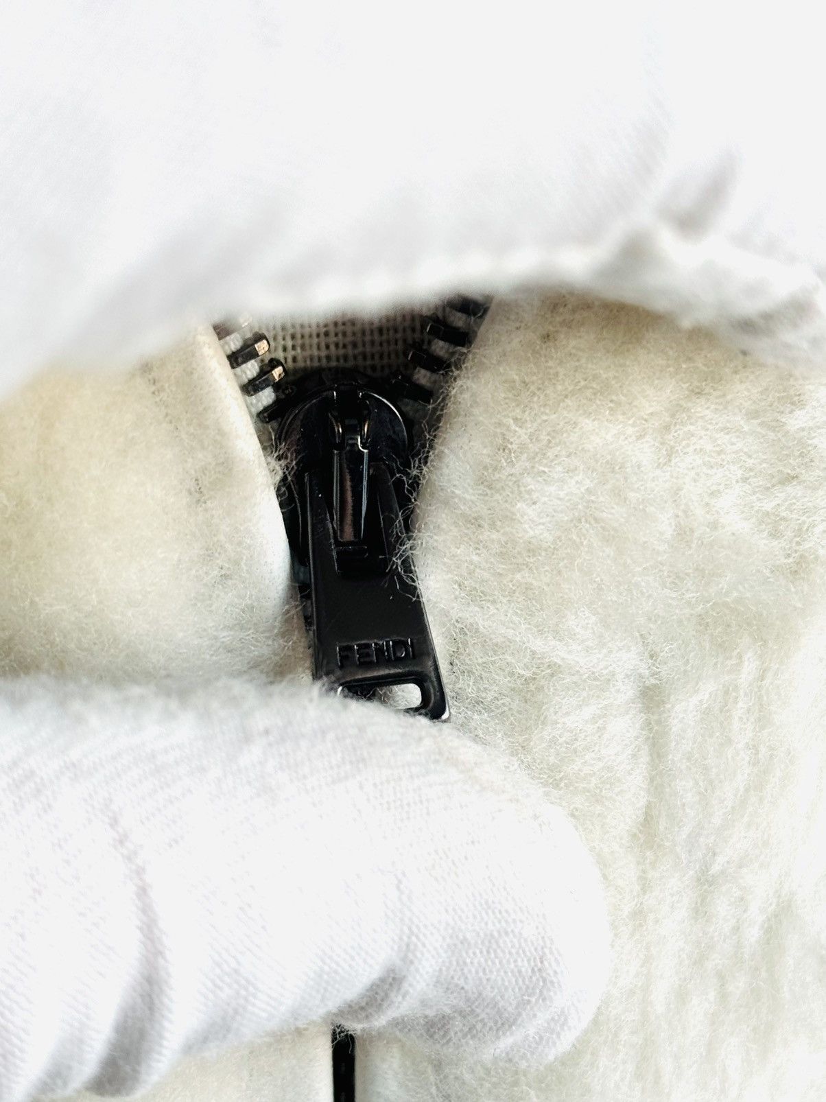 Fendi Fendi Fall by Karl 2015 white shearling mini dress sz 38 Size XS / US 0-2 / IT 36-38 - 9 Thumbnail