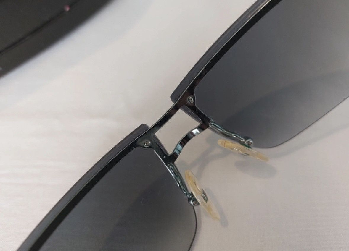 Gucci Vintage Gucci sunglasses rare rhinestones Size ONE SIZE - 3 Thumbnail