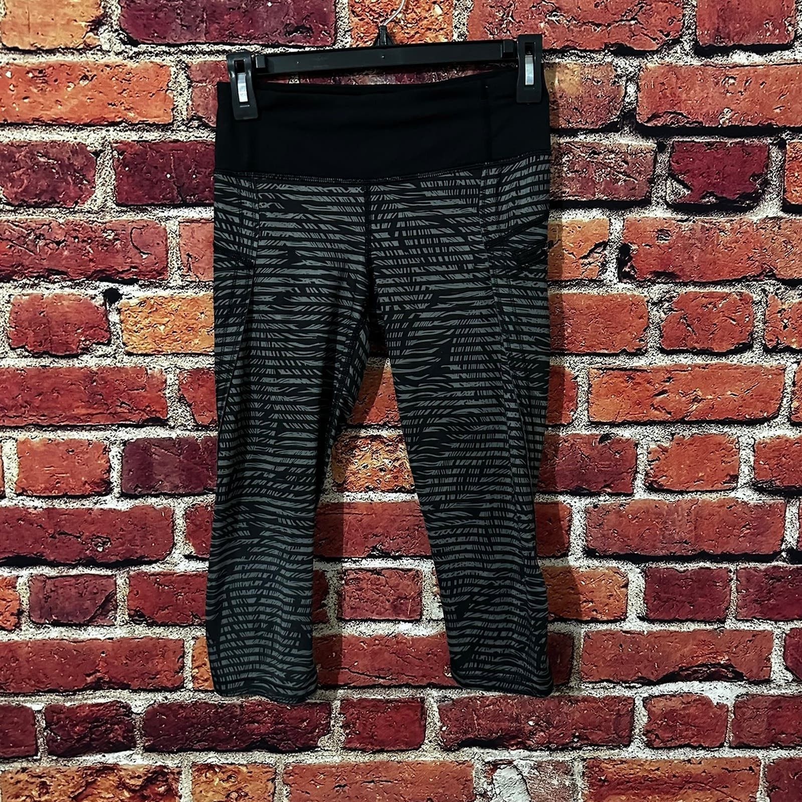 Lululemon lululemon leggings size 4 Size 27" / US 4 / IT 40 - 1 Thumbnail