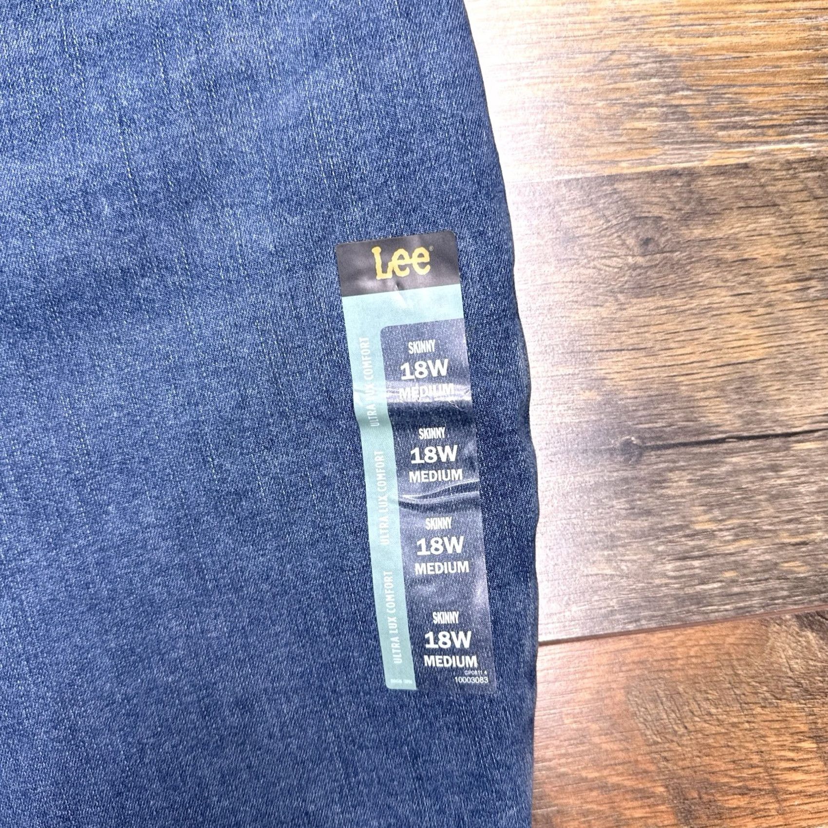 Lee Lee Skinny Jeans Womens 18W Medium Ultra Lux Comfort Zip Button Denim 5-Pocket Blue Slim High Rise Plus Womens Size 40" / US 18 - 5 Thumbnail