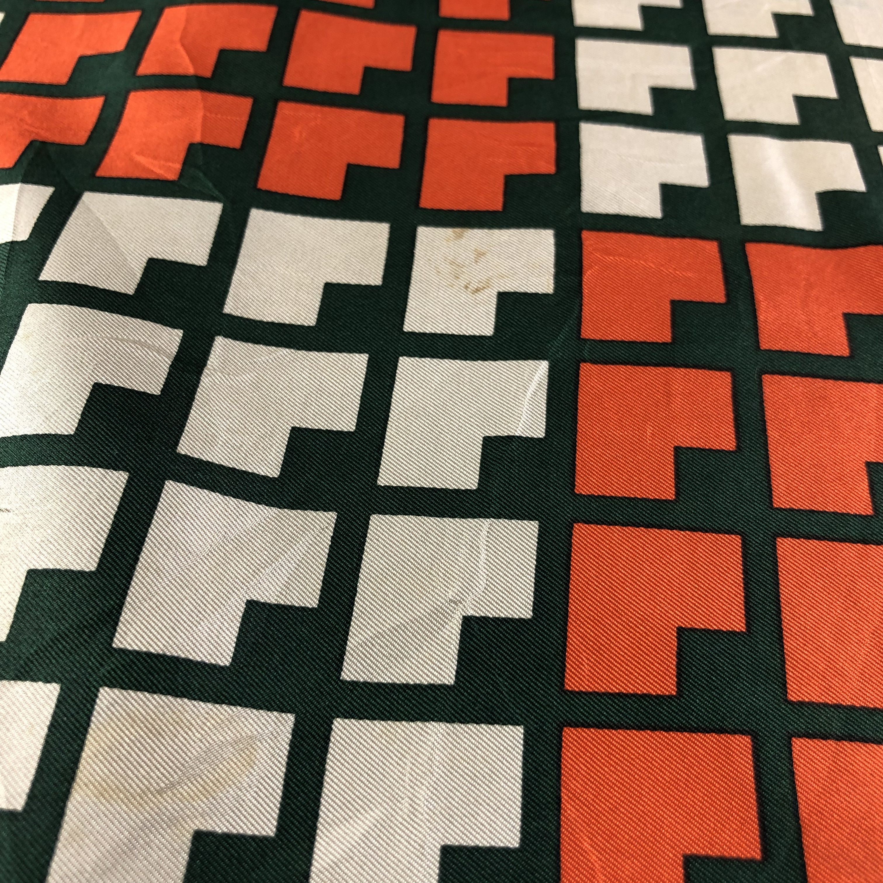 Vintage Luxury Design Silk Scarf M563 Size ONE SIZE - 7 Thumbnail
