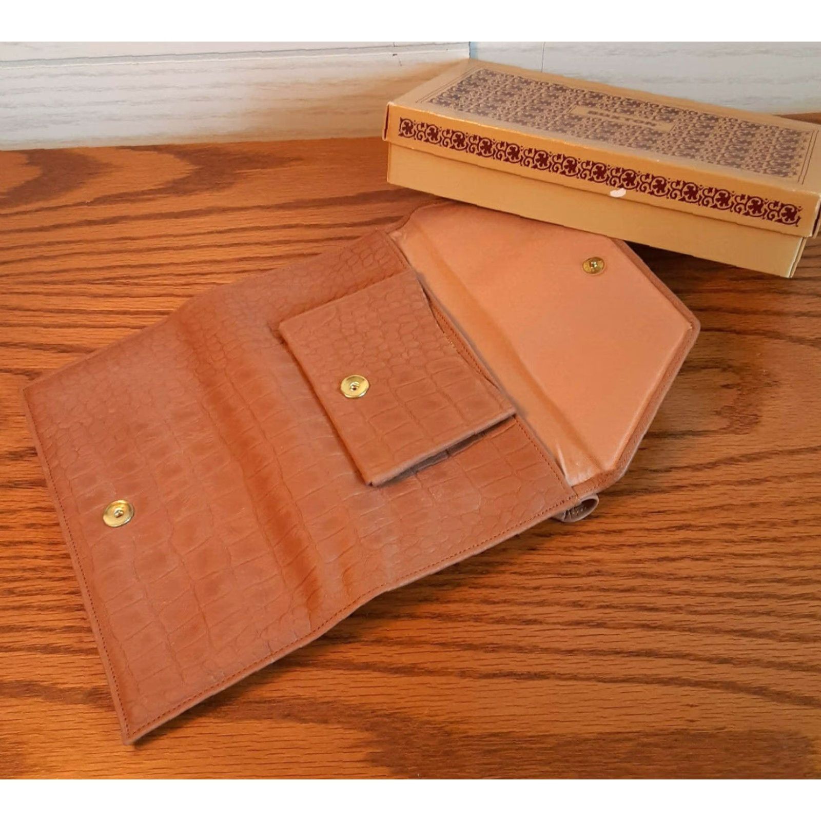 Vintage VINTAGE Buxton Wallet Women's Super Clutch Check Holder Leather Brown Folding Wallet Size ONE SIZE - 7 Thumbnail