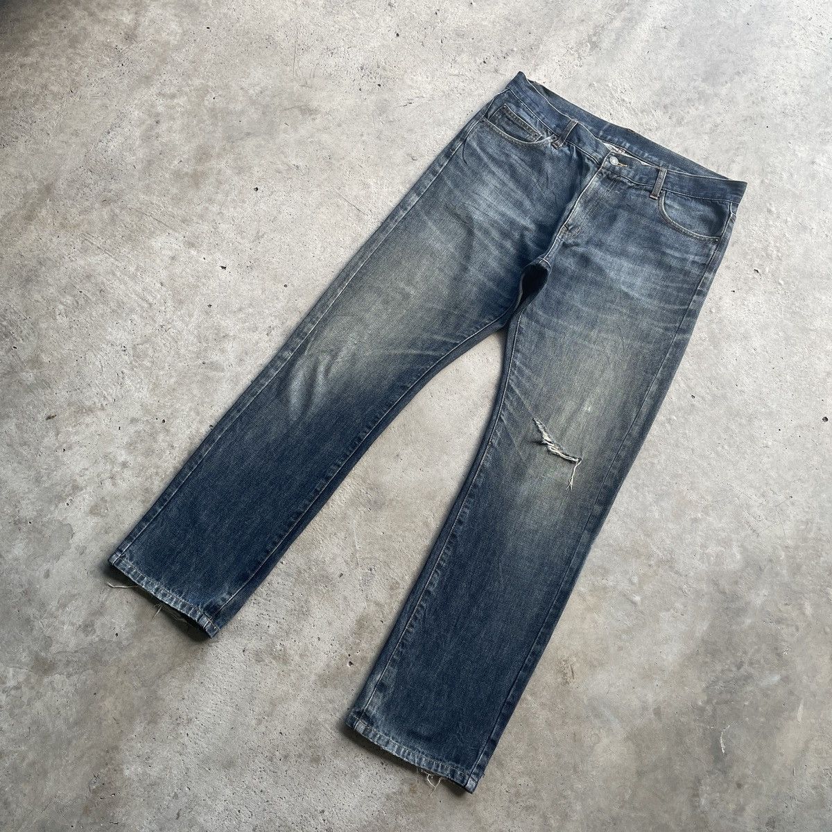 Japanese Brand Japanese Vintage Faded Jeans Denim Pants Distressed W35 Size US 35 - 2 Thumbnail