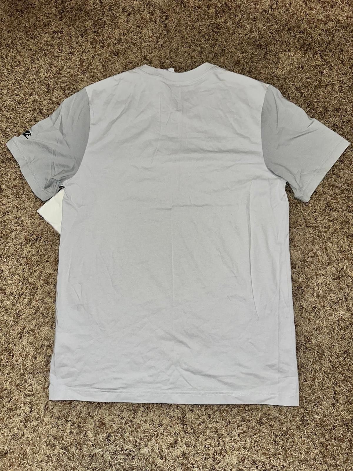 Nike Nike Sportswear Repeat Short Sleeve T-Shirt Sample Size US M / EU 48-50 / 2 - 5 Thumbnail