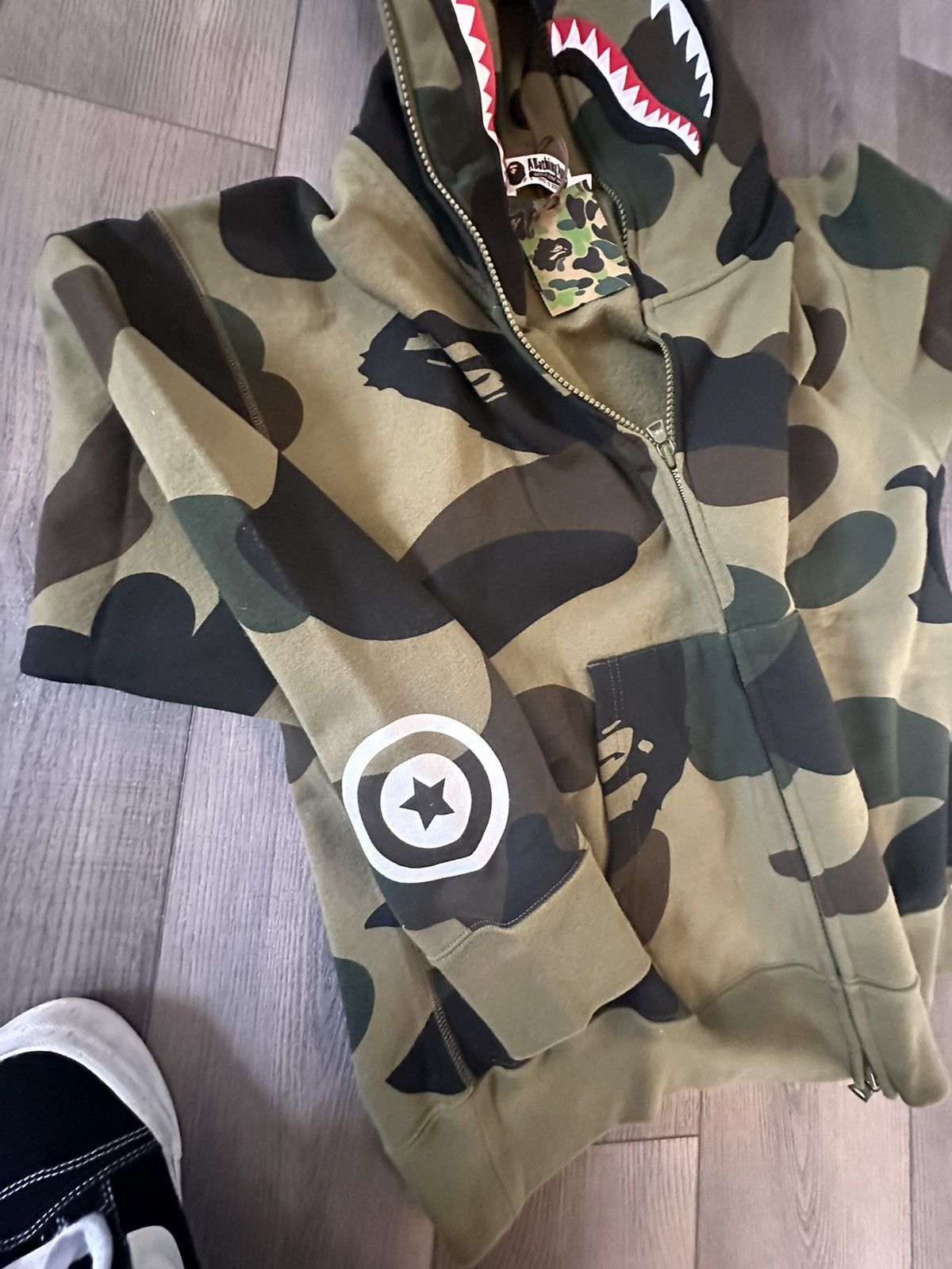 Bape 1st Camo Giant Shark Full Zip hoodie Size US L / EU 52-54 / 3 - 6 Thumbnail