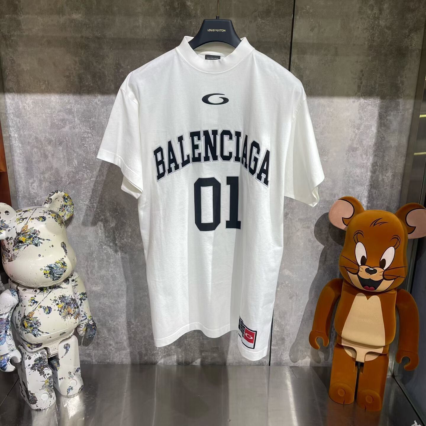 Balenciaga Balenciaga Basketball T-Shirt l Men Size US L / EU 52-54 / 3 - 1 Thumbnail