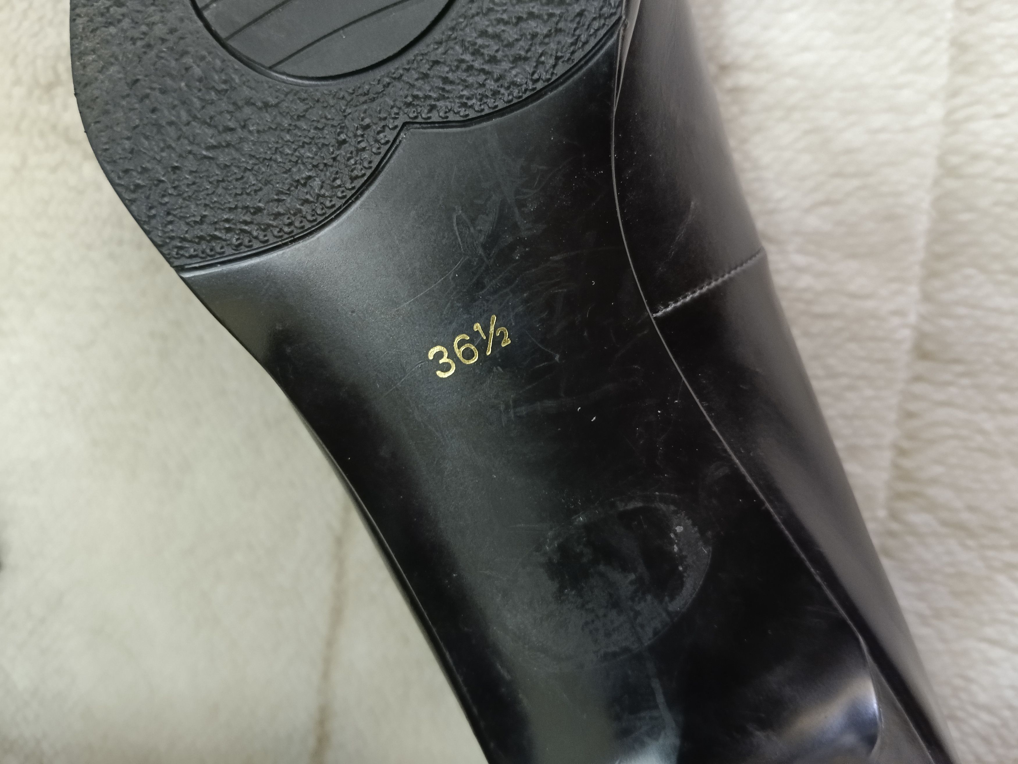 Yves Saint Laurent Yves Saint Laurent Leather Black Heels Size US 6.5 / IT 36.5 - 8 Thumbnail
