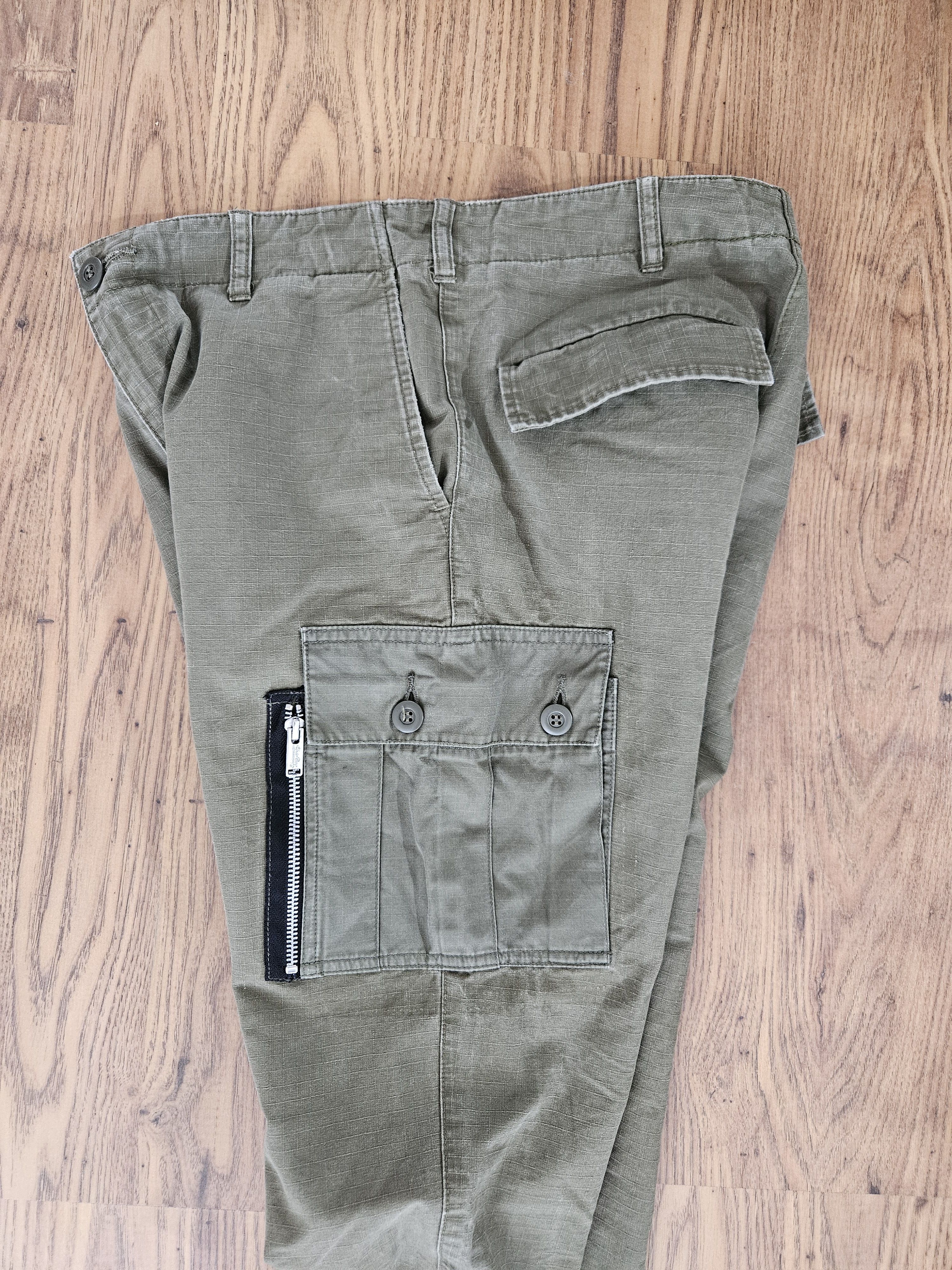 Undercover Undercover green trousers Size US 28 / EU 44 - 2 Thumbnail