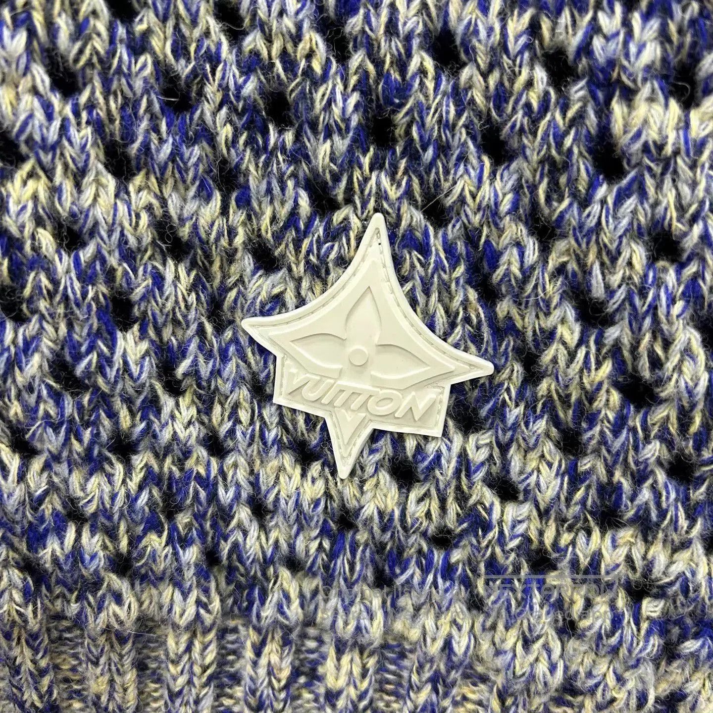 Louis Vuitton Gray Knit Sweater with Star Detail - Size L. Size US L / EU 52-54 / 3 - 3 Thumbnail
