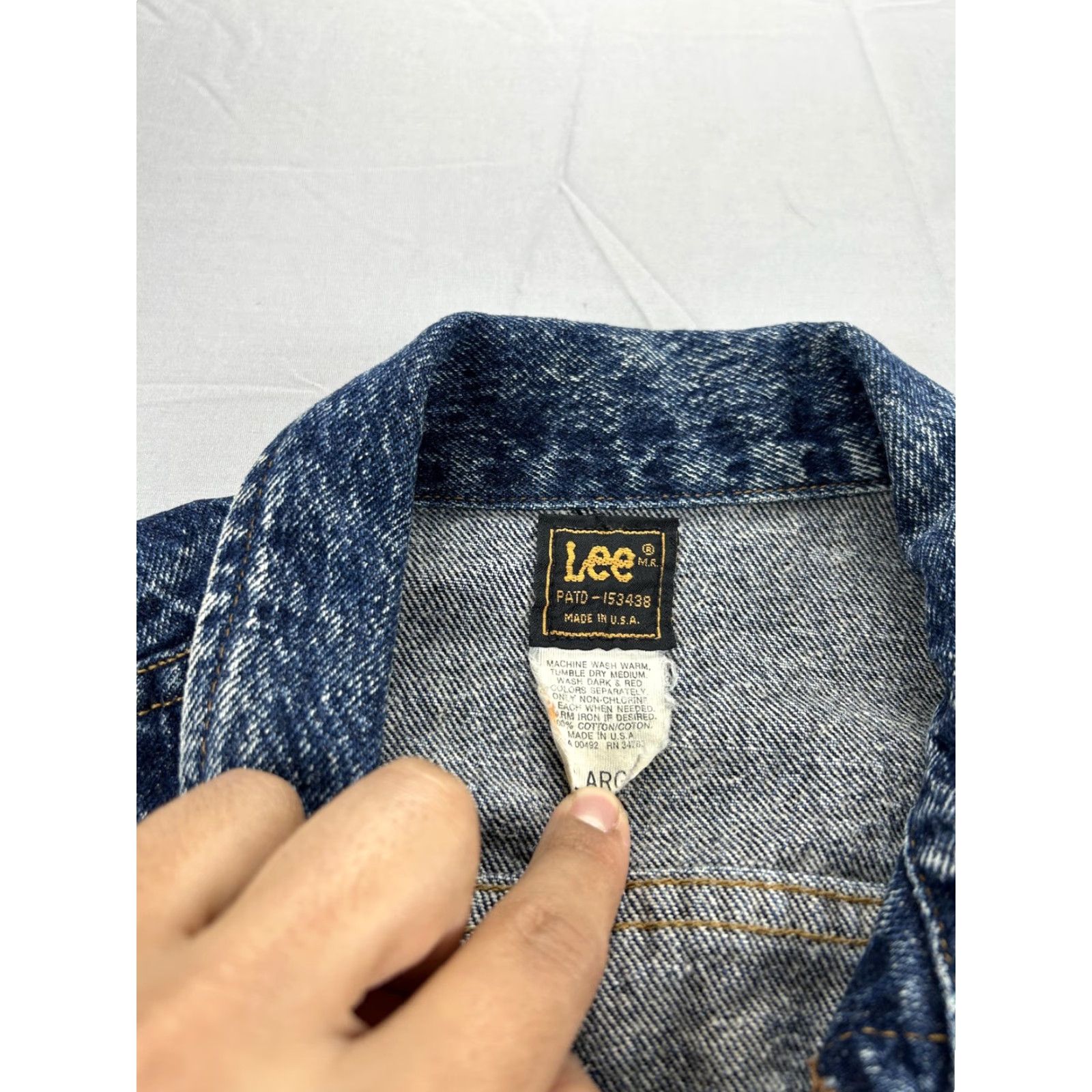 Lee VINTAGE Lee Jacket Mens Large Blue Denim Stone Wash Trucker Bomber USA 90s Size US L / EU 52-54 / 3 - 3 Thumbnail