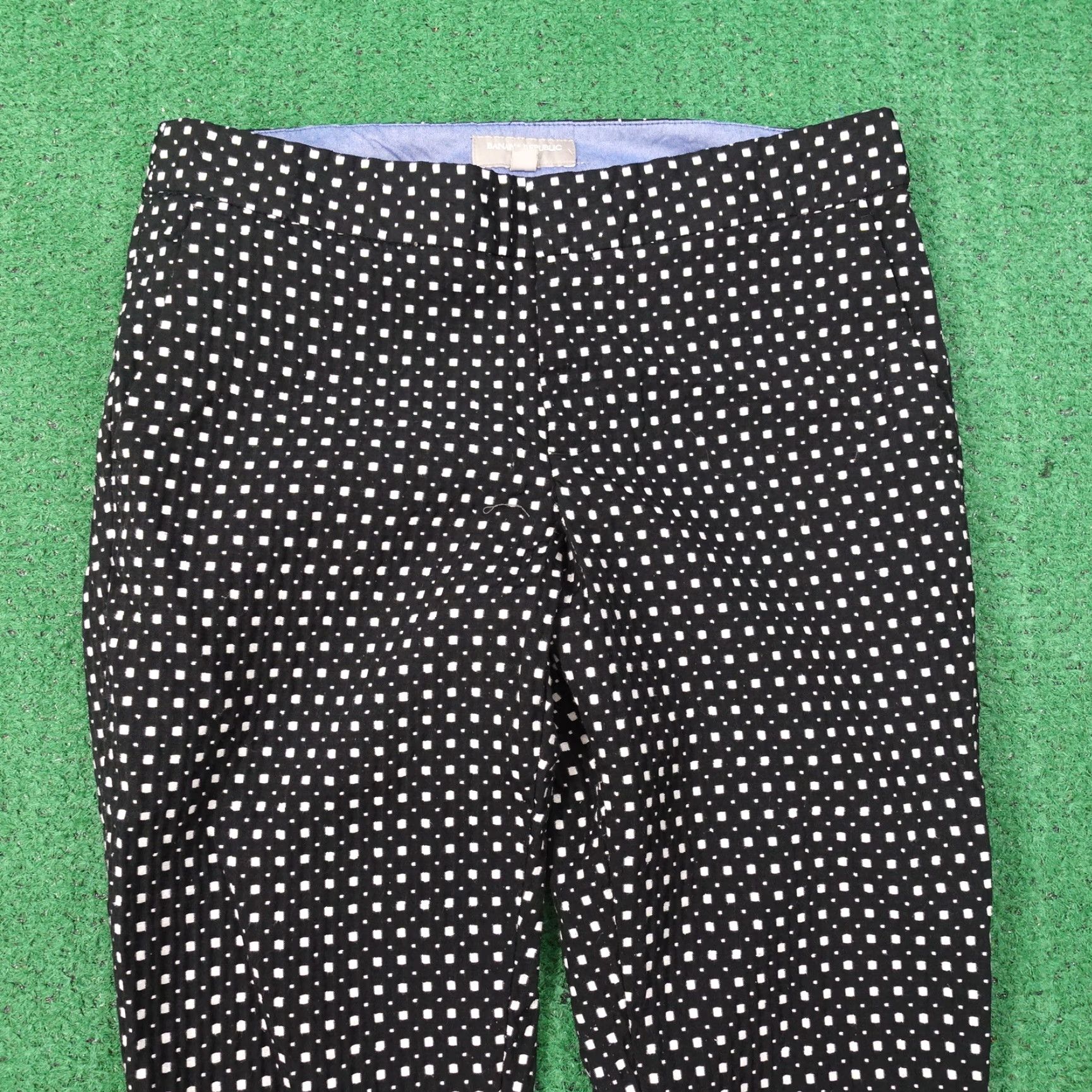 Banana Republic BANANA REPUBLIC Hampton Fit Geometric Chino Pants Womens Size 6 Black Size 28" / US 6 / IT 42 - 2 Thumbnail