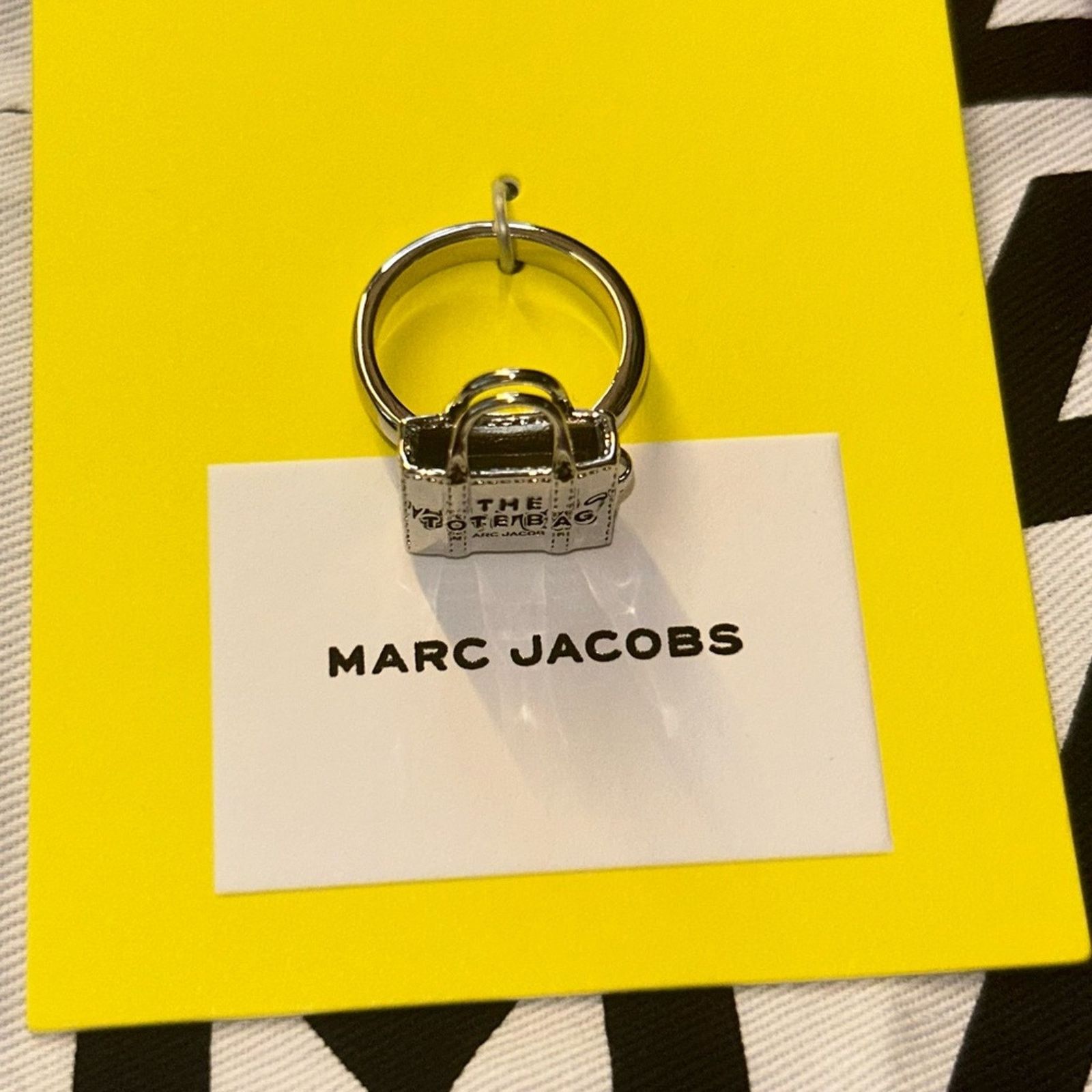 Marc Jacobs NWT Marc Jacobs Silver Tote Bag Design Ring 7 Kawaii Glam Size ONE SIZE - 6 Thumbnail
