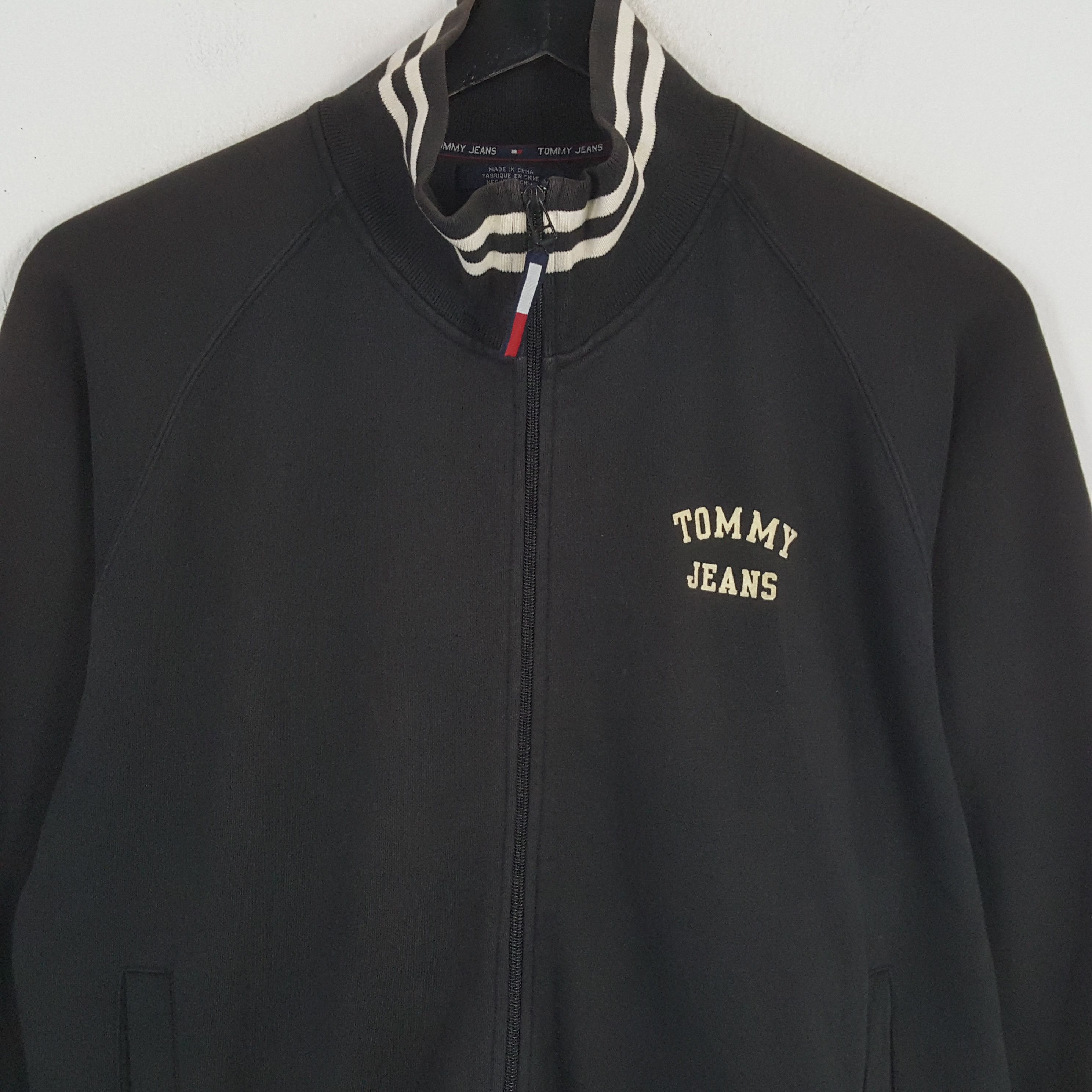 Tommy Hilfiger × Tommy Jeans × Vintage TOMMY HILFIGER JEANS Fashion Style Sweater Jacket Size US XL / EU 56 / 4 - 4 Thumbnail