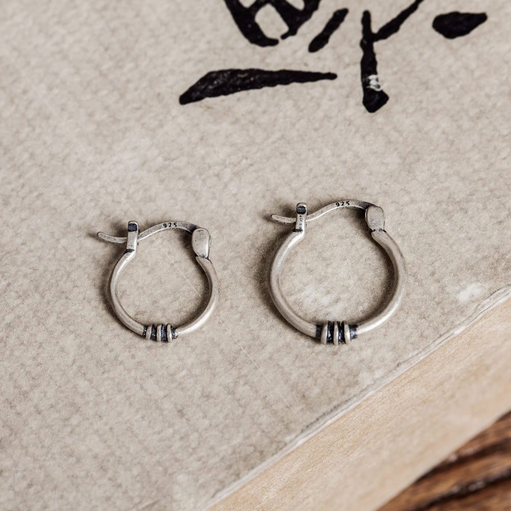Jewelry Rare Earrings One Pairs Chrome Jewelry Size ONE SIZE - 2 Thumbnail