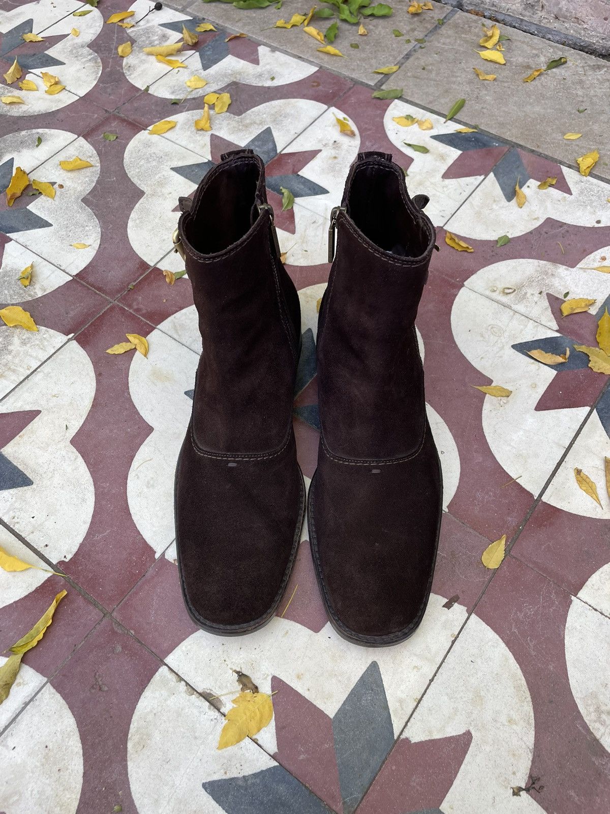 Louis Vuitton Rare Louis Vuitton brown suede ankle boots Size US 7 / EU 40 - 10 Thumbnail